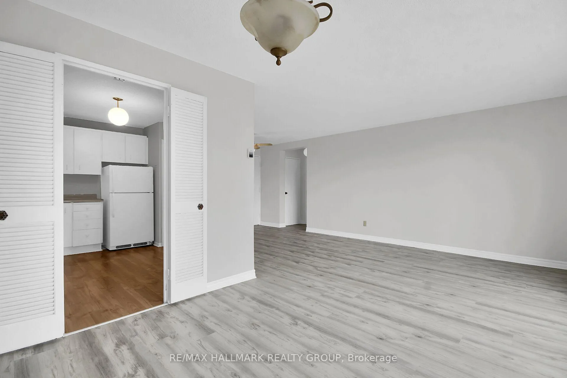 Photo 14 of Unit 203, 1505 Baseline Road, Ottawa, Copeland Park — HOMEH