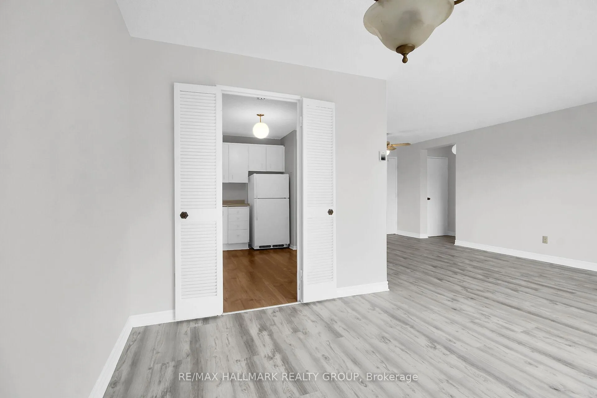Photo 16 of Unit 203, 1505 Baseline Road, Ottawa, Copeland Park — HOMEH