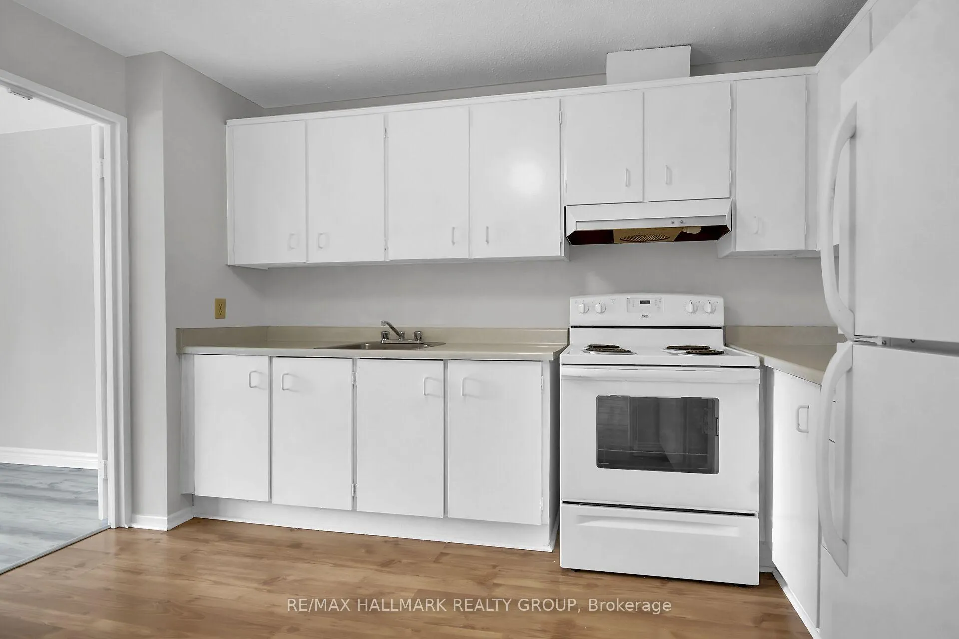 Photo 18 of Unit 203, 1505 Baseline Road, Ottawa, Copeland Park — HOMEH