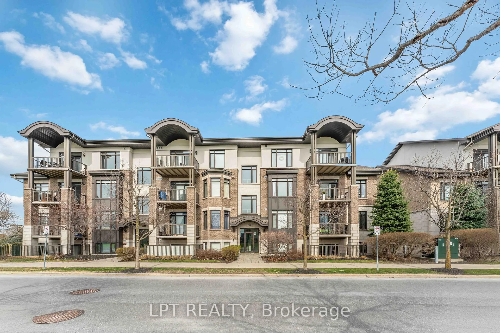 Front of Unit 301, 755 Beauparc Private