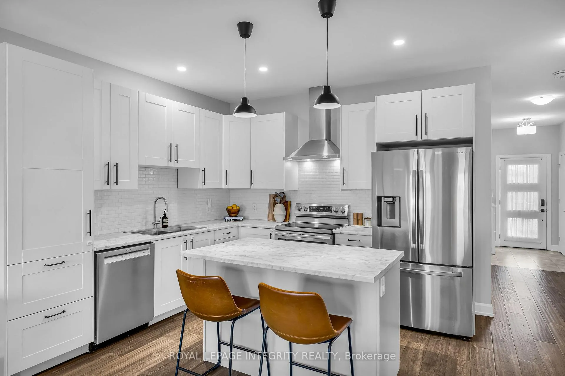 Photo 3 of 440 Arora Crescent, North Dundas, Winchester — HOMEH