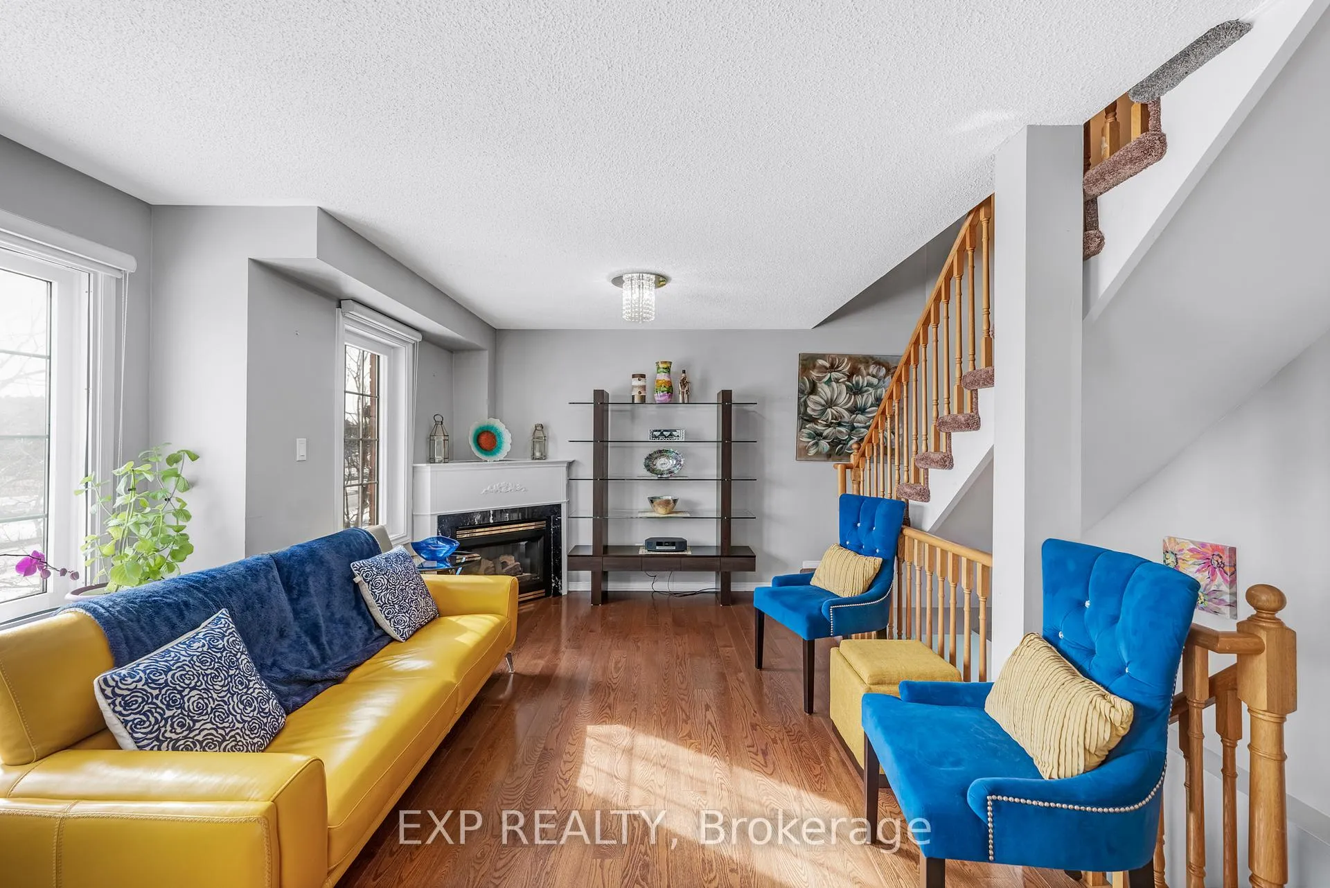 Photo 5 of 45 Sandlewood Court, Aurora, Bayview Wellington — HOMEH