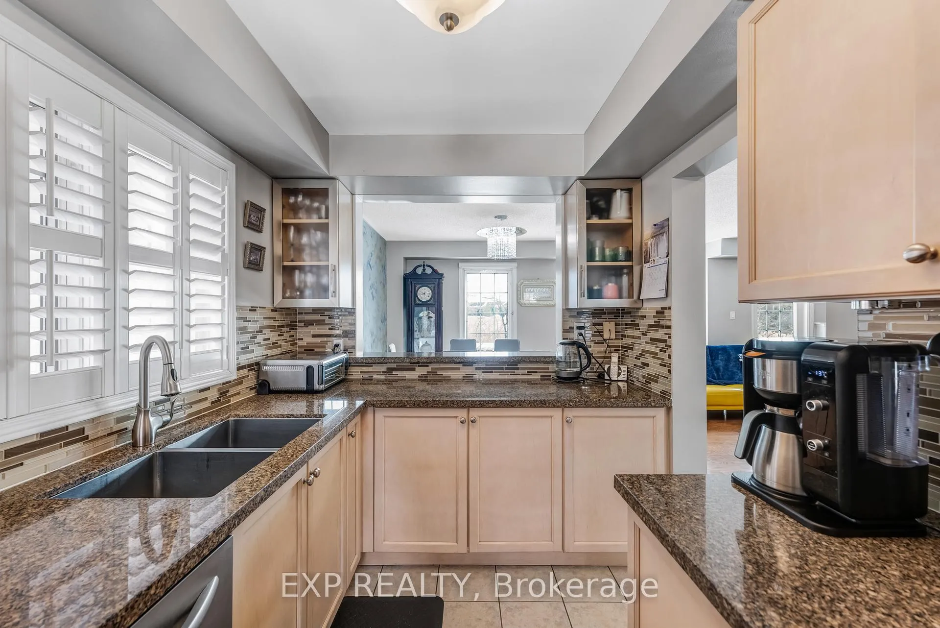 Photo 13 of 45 Sandlewood Court, Aurora, Bayview Wellington — HOMEH
