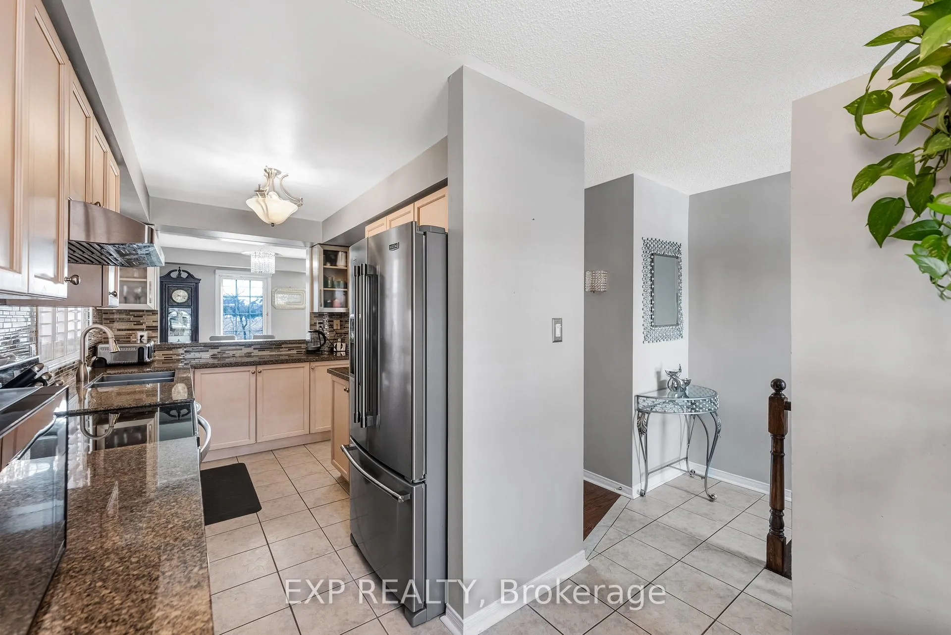 Photo 16 of 45 Sandlewood Court, Aurora, Bayview Wellington — HOMEH