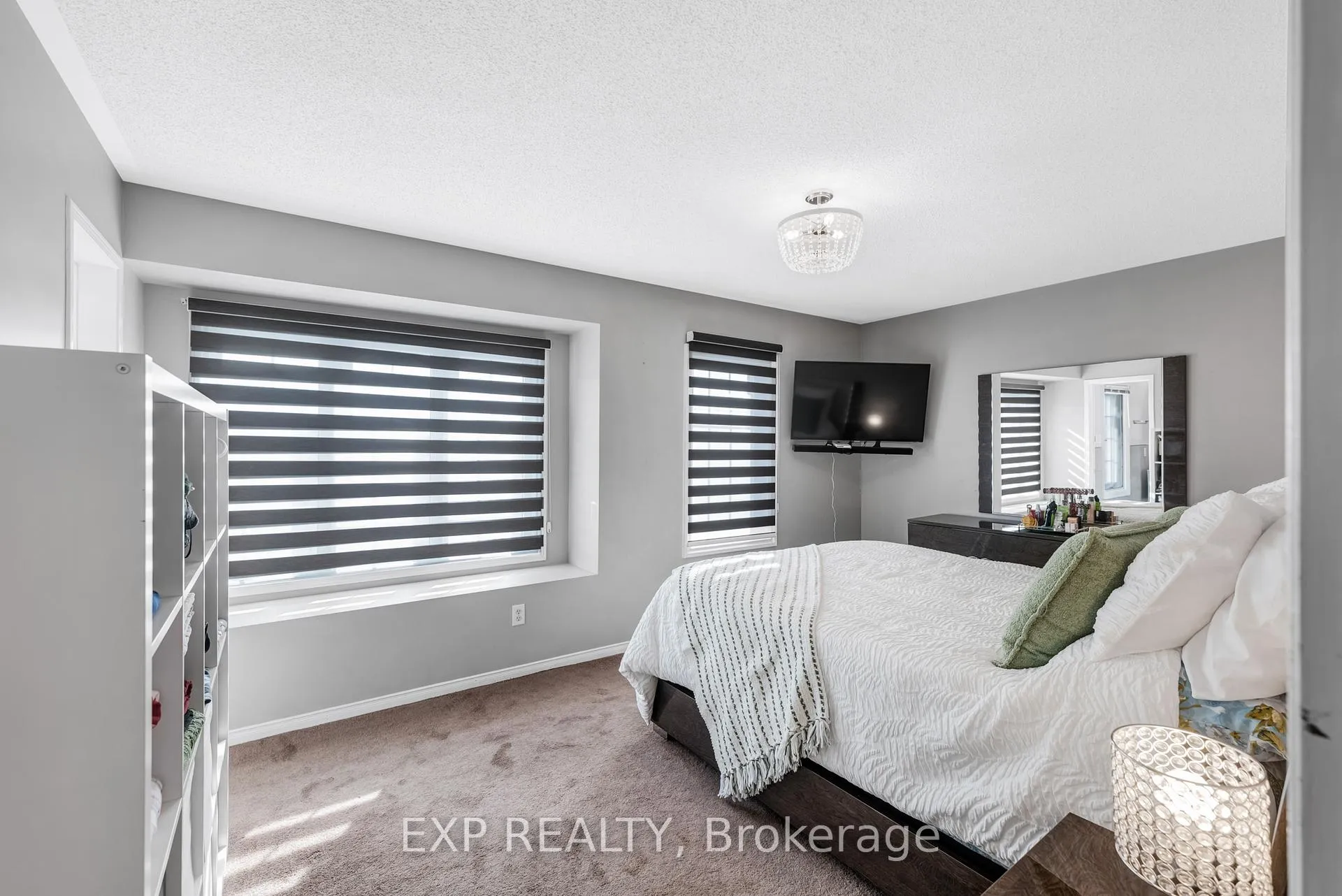 Photo 19 of 45 Sandlewood Court, Aurora, Bayview Wellington — HOMEH