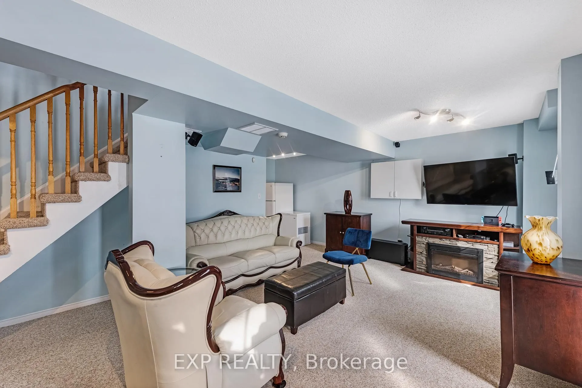 Photo 29 of 45 Sandlewood Court, Aurora, Bayview Wellington — HOMEH