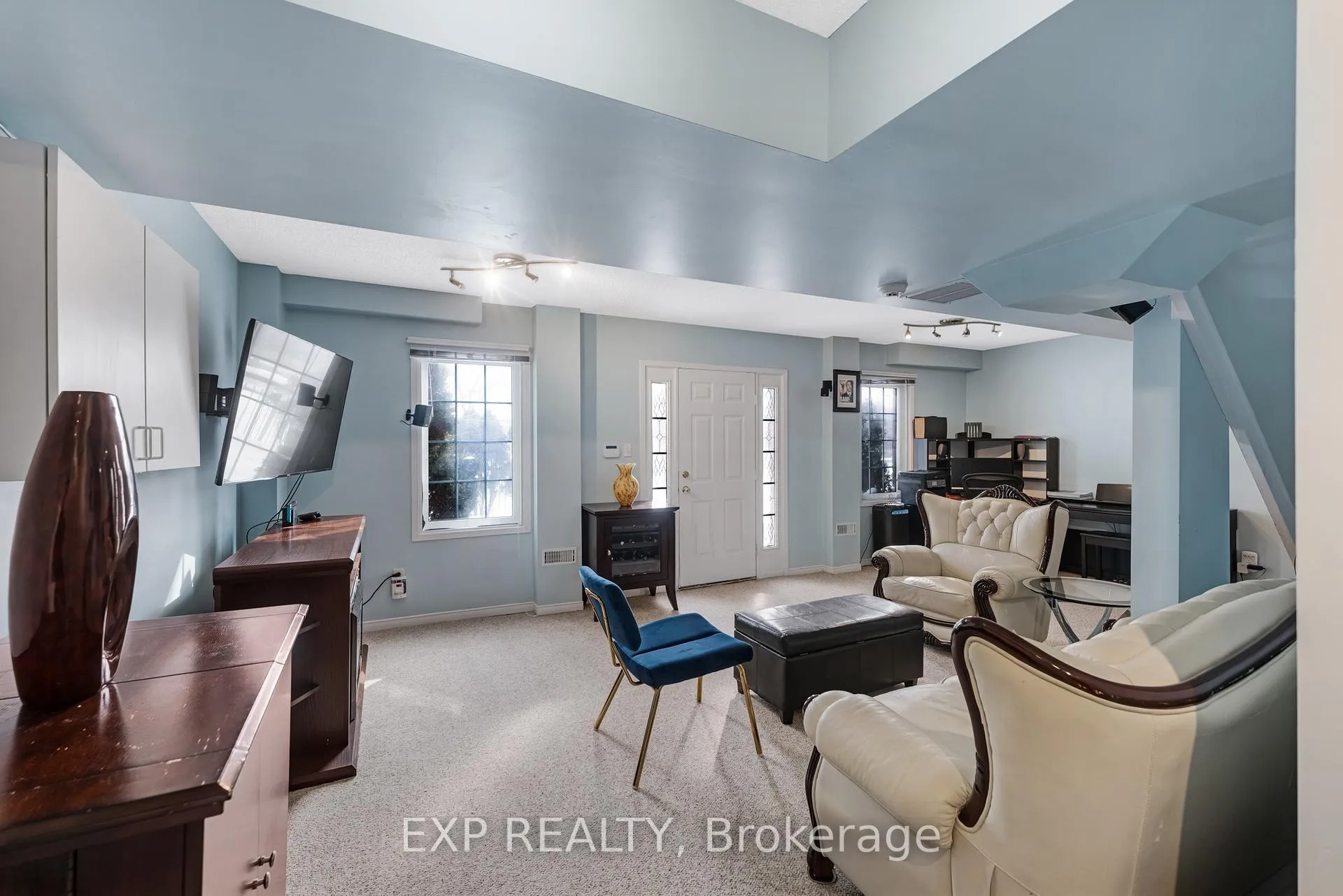 Photo 30 of 45 Sandlewood Court, Aurora, Bayview Wellington — HOMEH