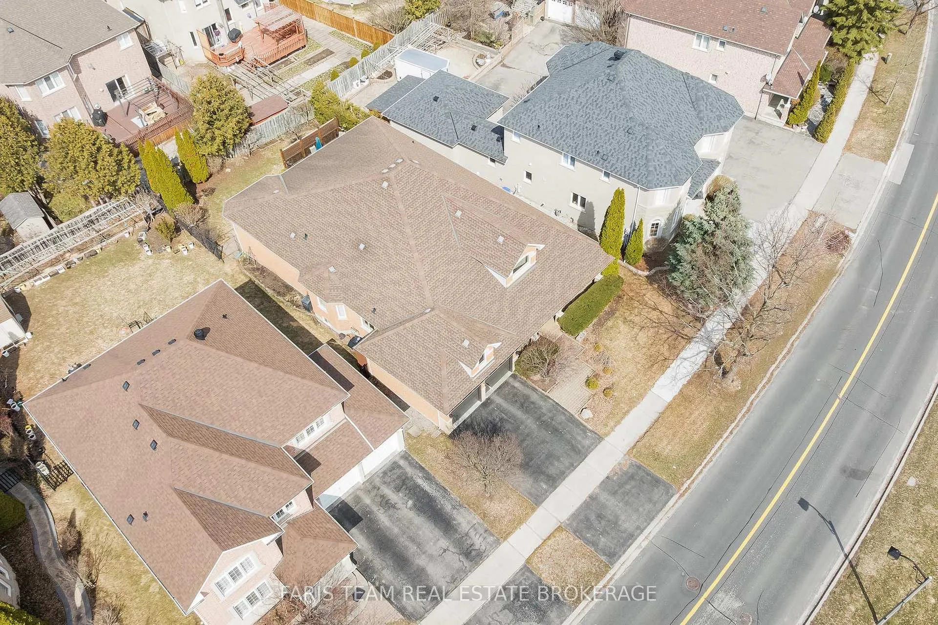 Photo 4 of 97 Rouge Bank Drive, Markham, Legacy — HOMEH