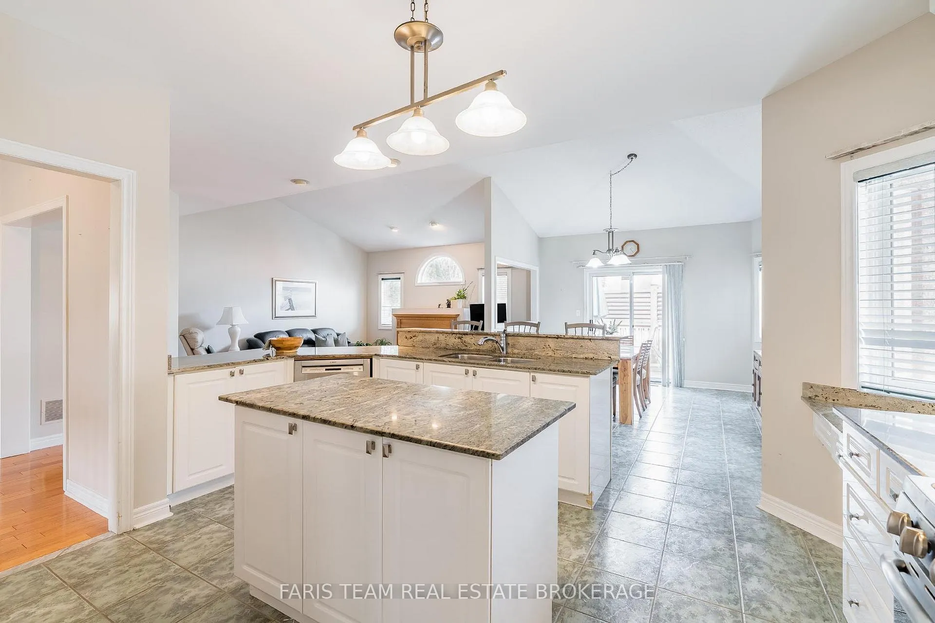 Photo 13 of 97 Rouge Bank Drive, Markham, Legacy — HOMEH
