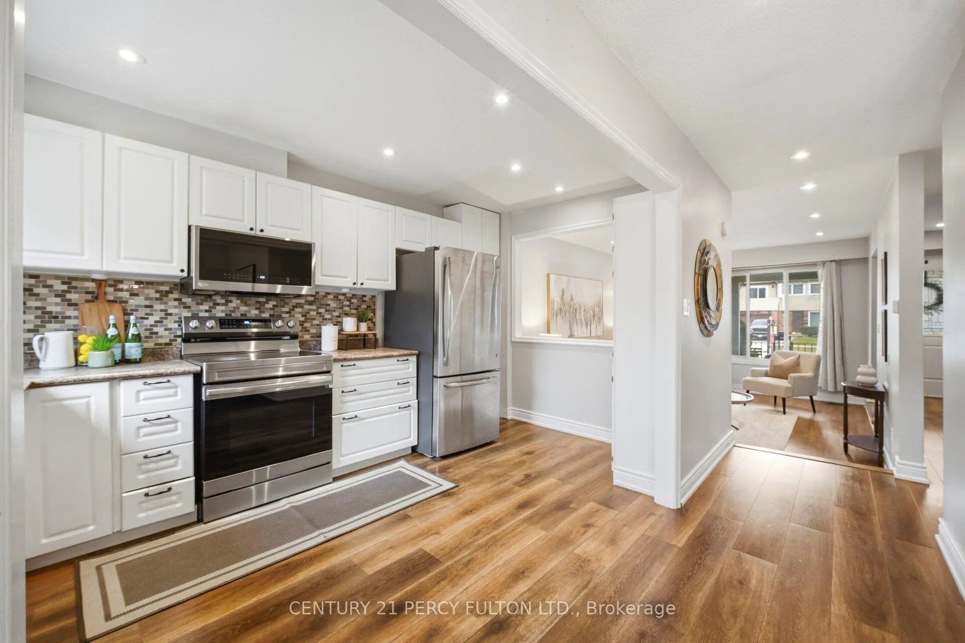 Photo 10 of 1786 Listowell Crescent, Pickering, Liverpool — HOMEH