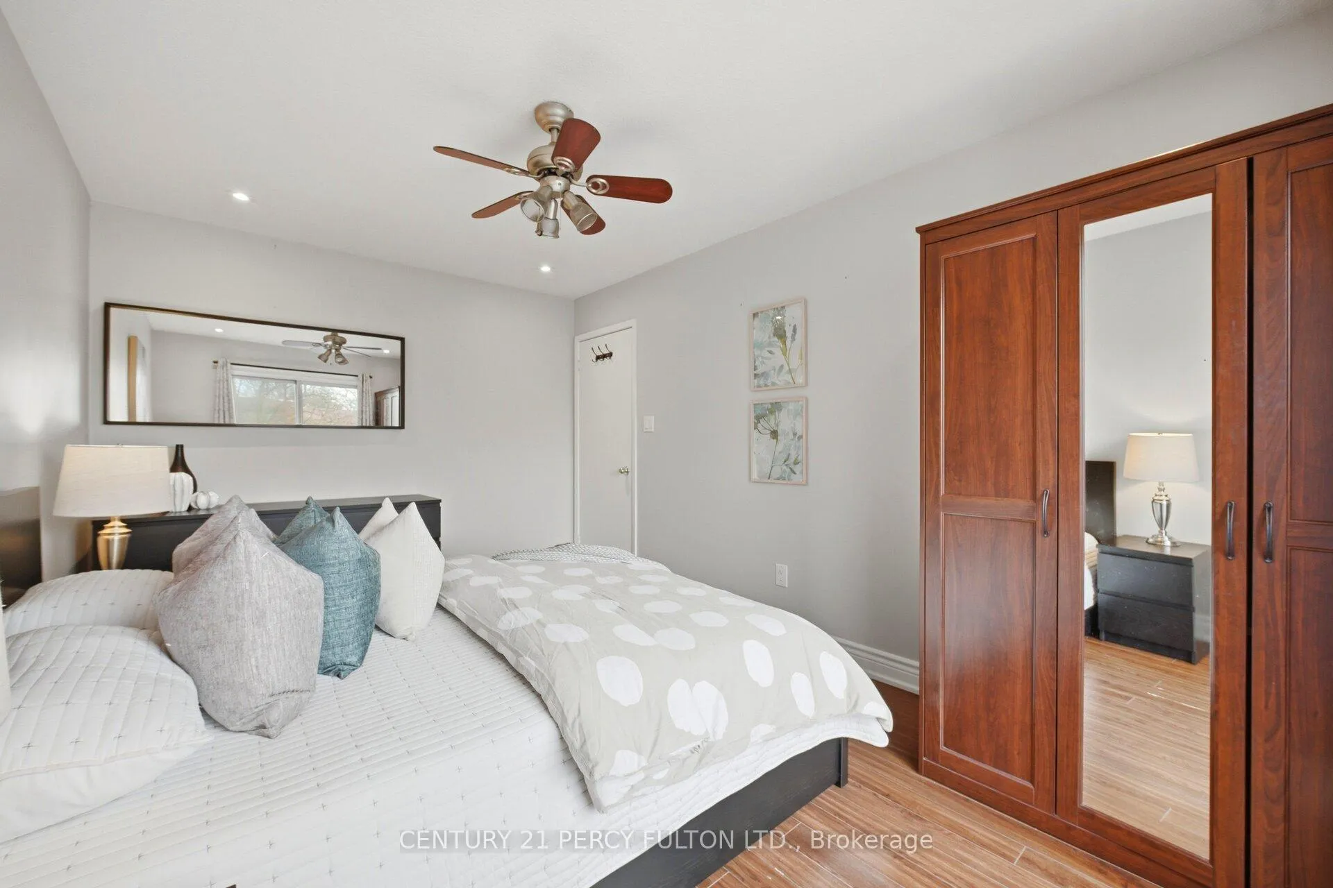 Photo 26 of 1786 Listowell Crescent, Pickering, Liverpool — HOMEH