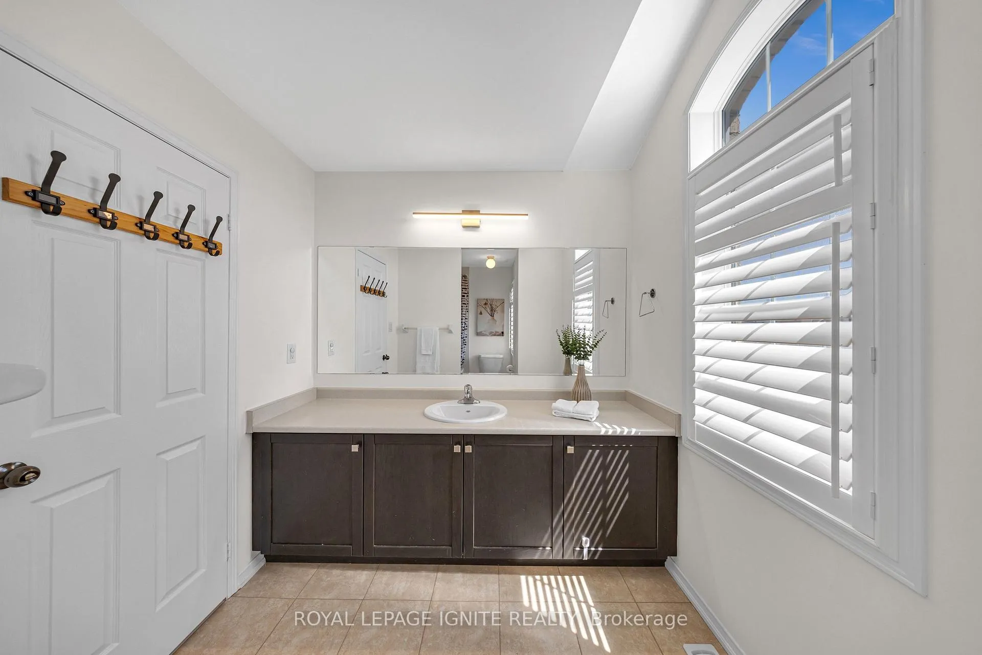 Photo 14 of 43 Headon Avenue, Ajax, Central East — HOMEH