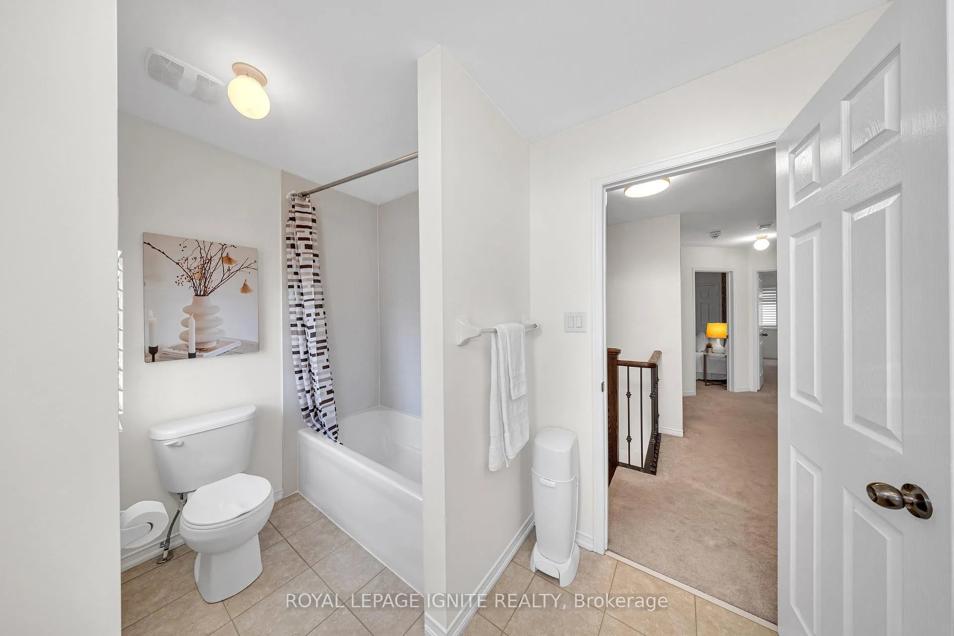 Photo 15 of 43 Headon Avenue, Ajax, Central East — HOMEH