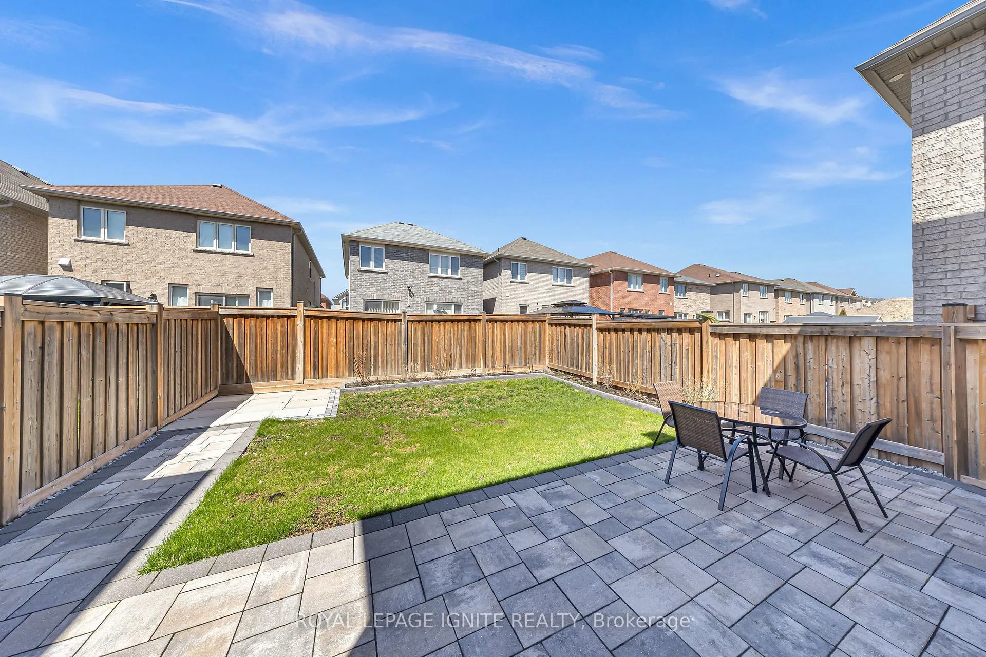 Photo 22 of 43 Headon Avenue, Ajax, Central East — HOMEH