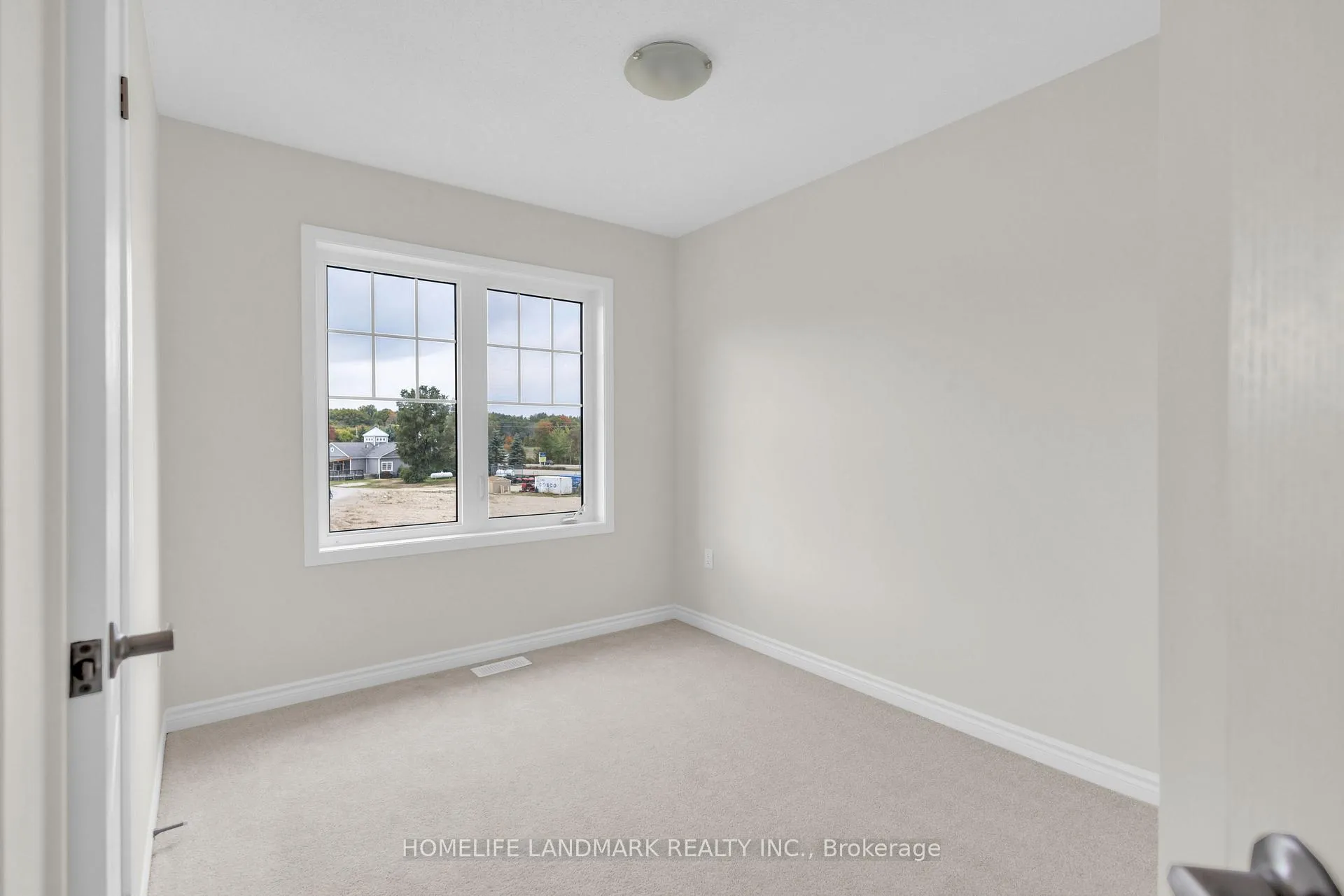 Photo 14 of 20 Lana Circle, Wasaga Beach — HOMEH