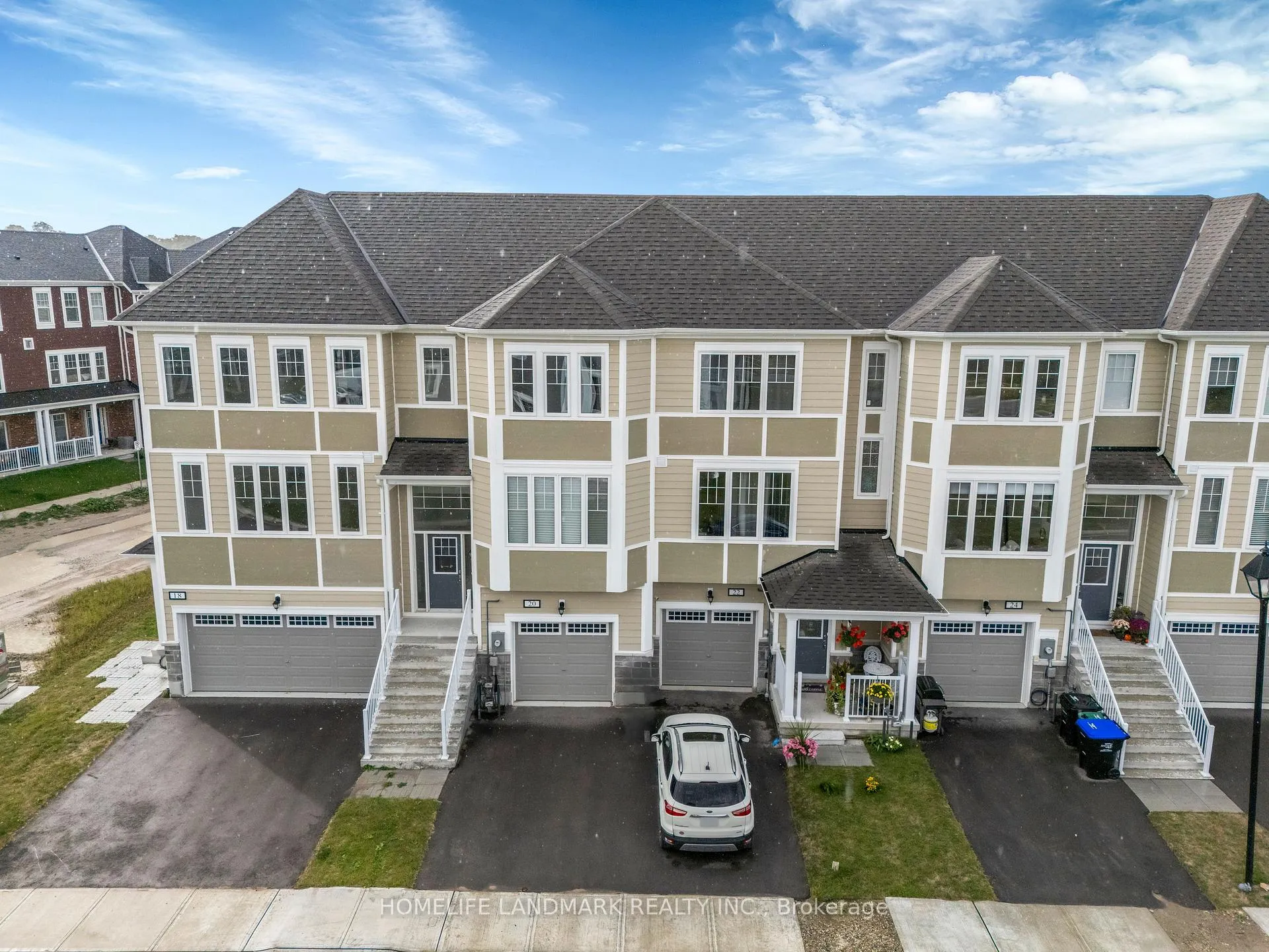 Photo 24 of 20 Lana Circle, Wasaga Beach — HOMEH
