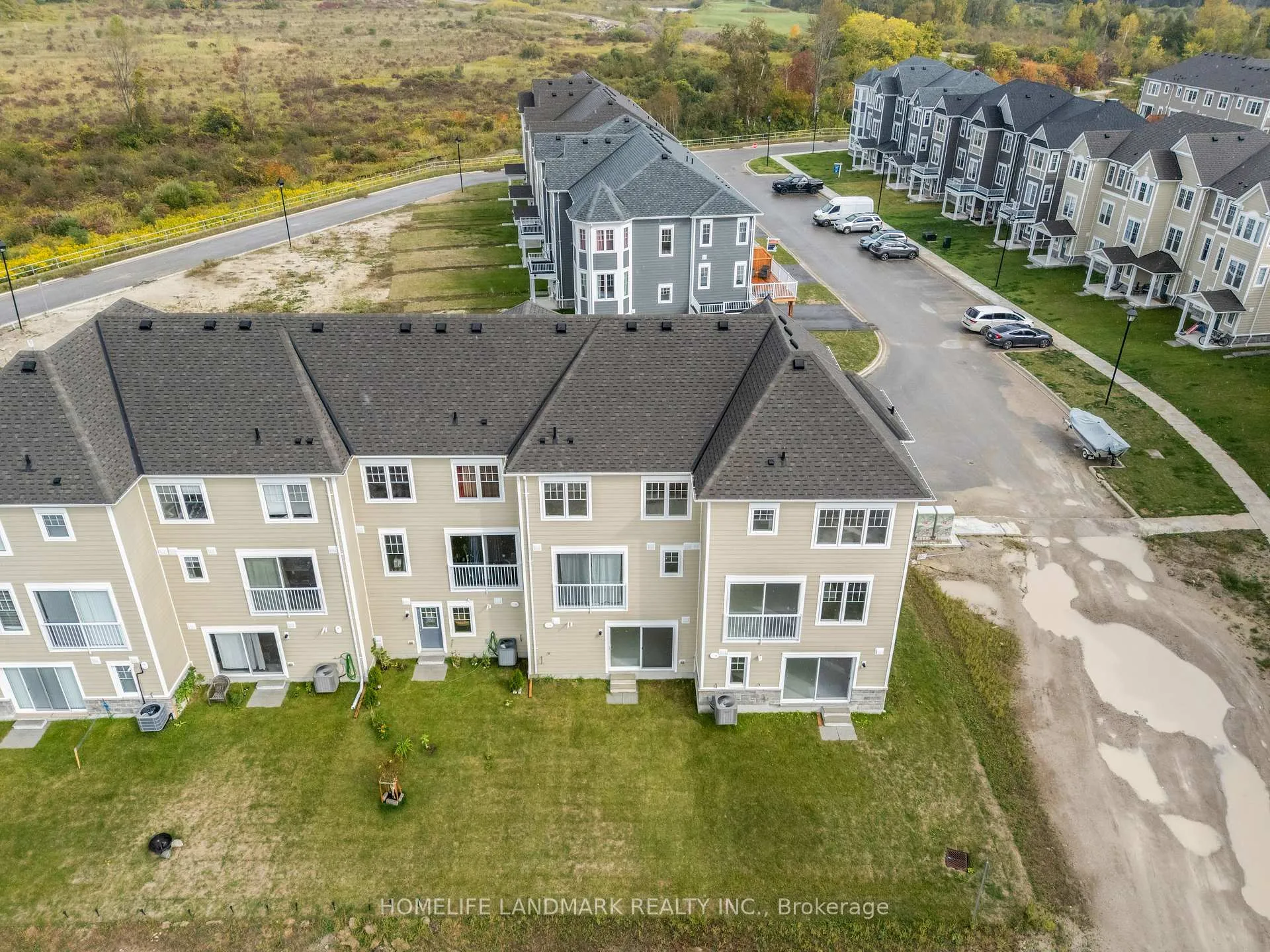 Photo 25 of 20 Lana Circle, Wasaga Beach — HOMEH