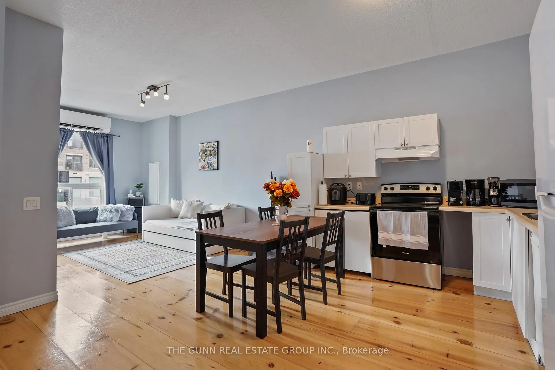 Photo 12 of 1048 Dundas Street, London, East G — HOMEH