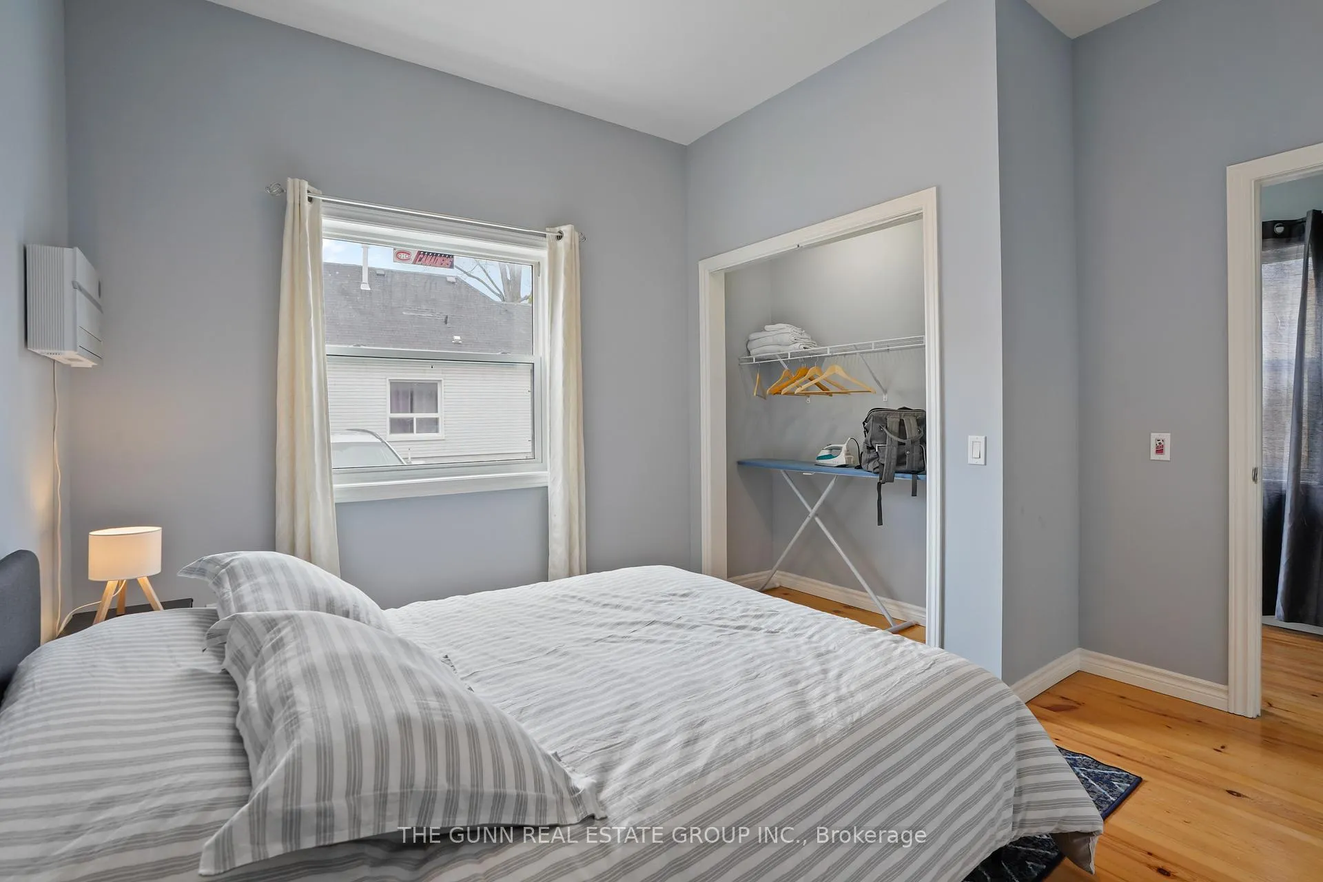 Photo 15 of 1048 Dundas Street, London, East G — HOMEH