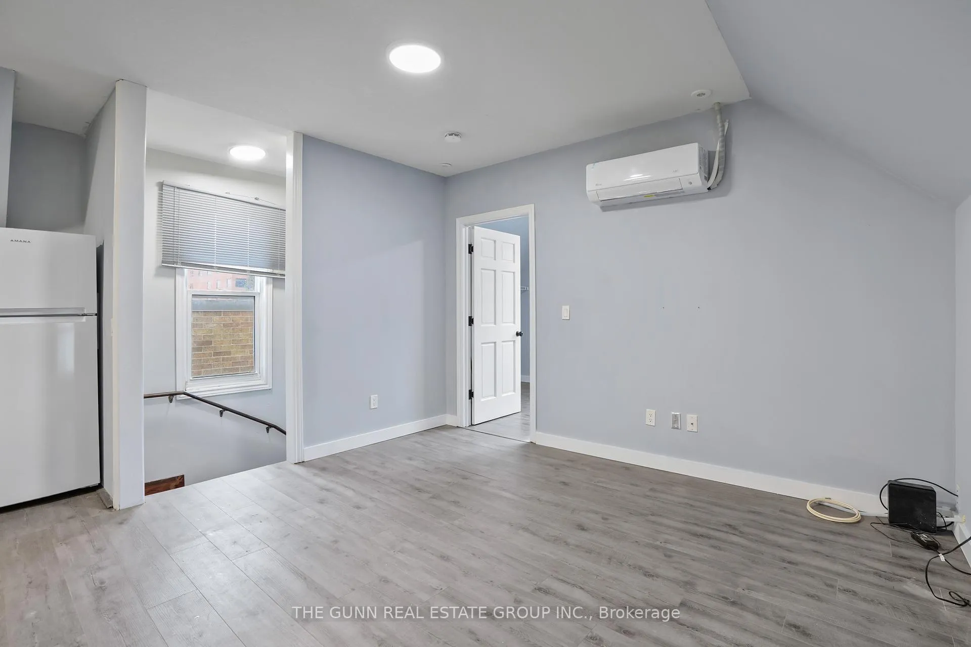 Photo 21 of 1048 Dundas Street, London, East G — HOMEH