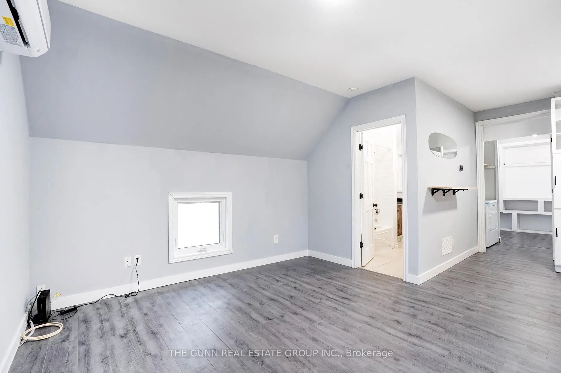 Photo 24 of 1048 Dundas Street, London, East G — HOMEH
