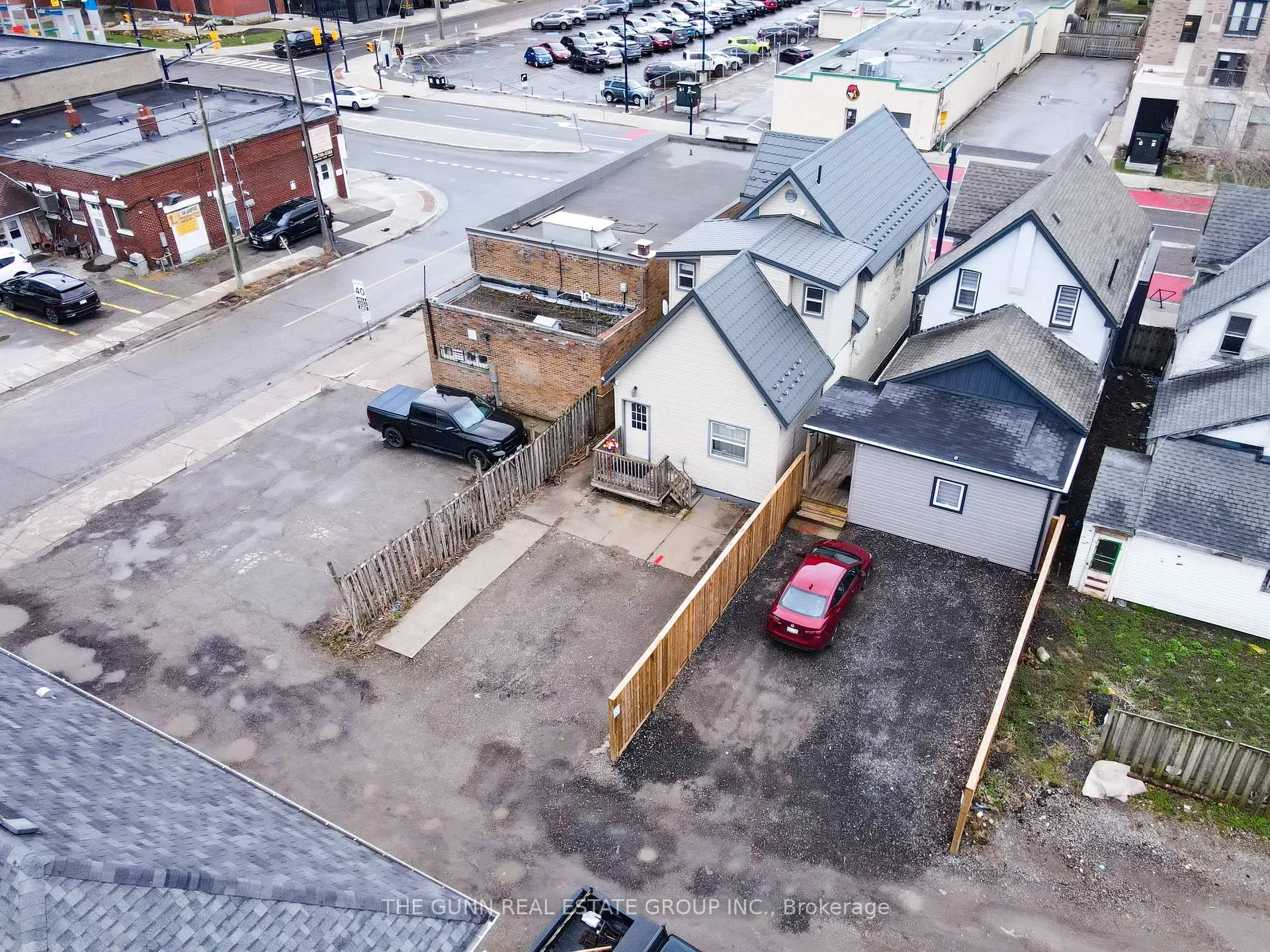 Photo 38 of 1048 Dundas Street, London, East G — HOMEH