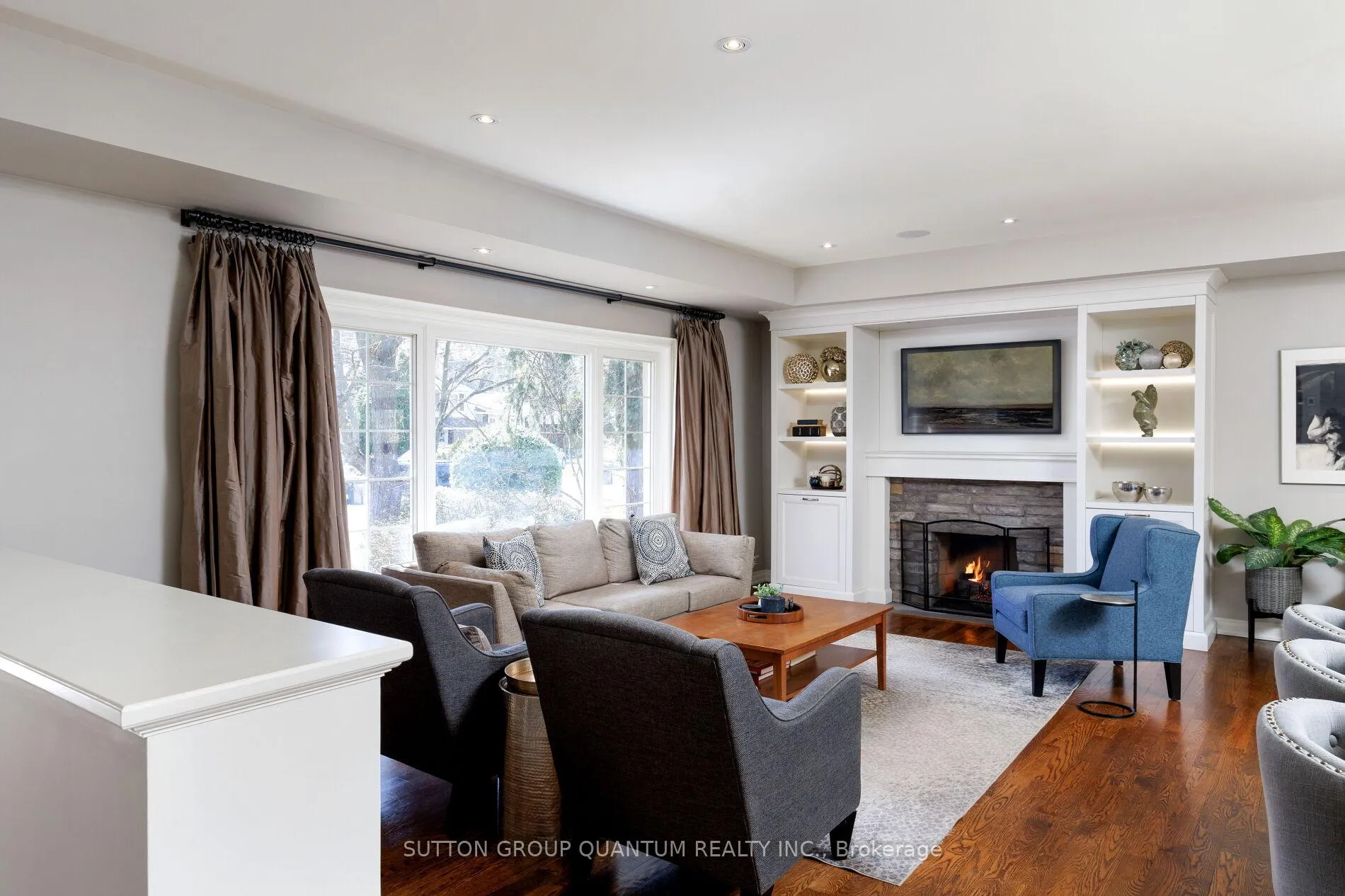 Photo 8 of 1211 Cloverbrae Crescent, Mississauga, Lorne Park — HOMEH