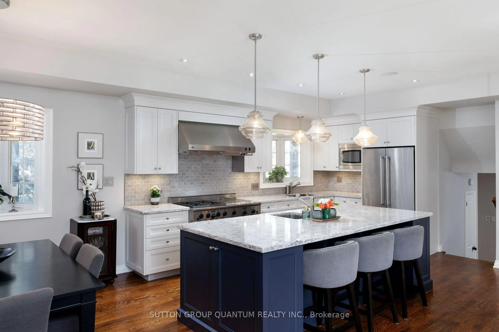 Photo 12 of 1211 Cloverbrae Crescent, Mississauga, Lorne Park — HOMEH