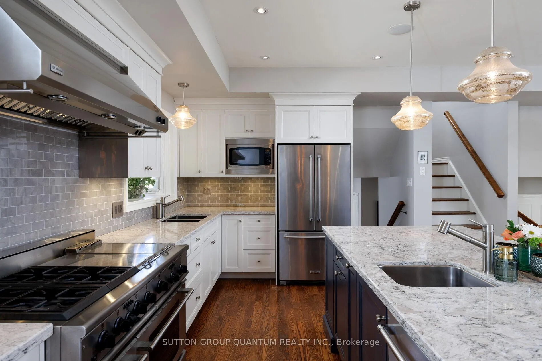 Photo 14 of 1211 Cloverbrae Crescent, Mississauga, Lorne Park — HOMEH