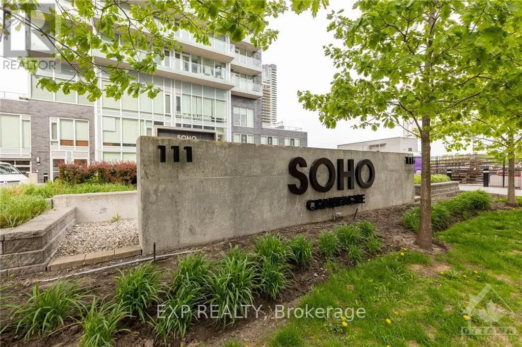 Front of Unit 1107, 111 Champagne Avenue S