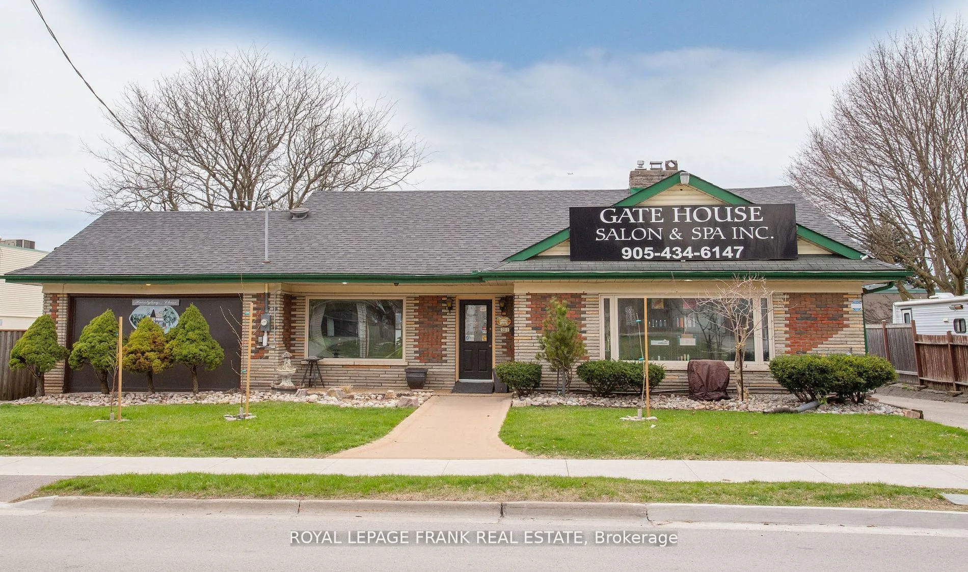 Photo 1 of Unit B, 21 Beatrice Street, Oshawa, Centennial — HOMEH