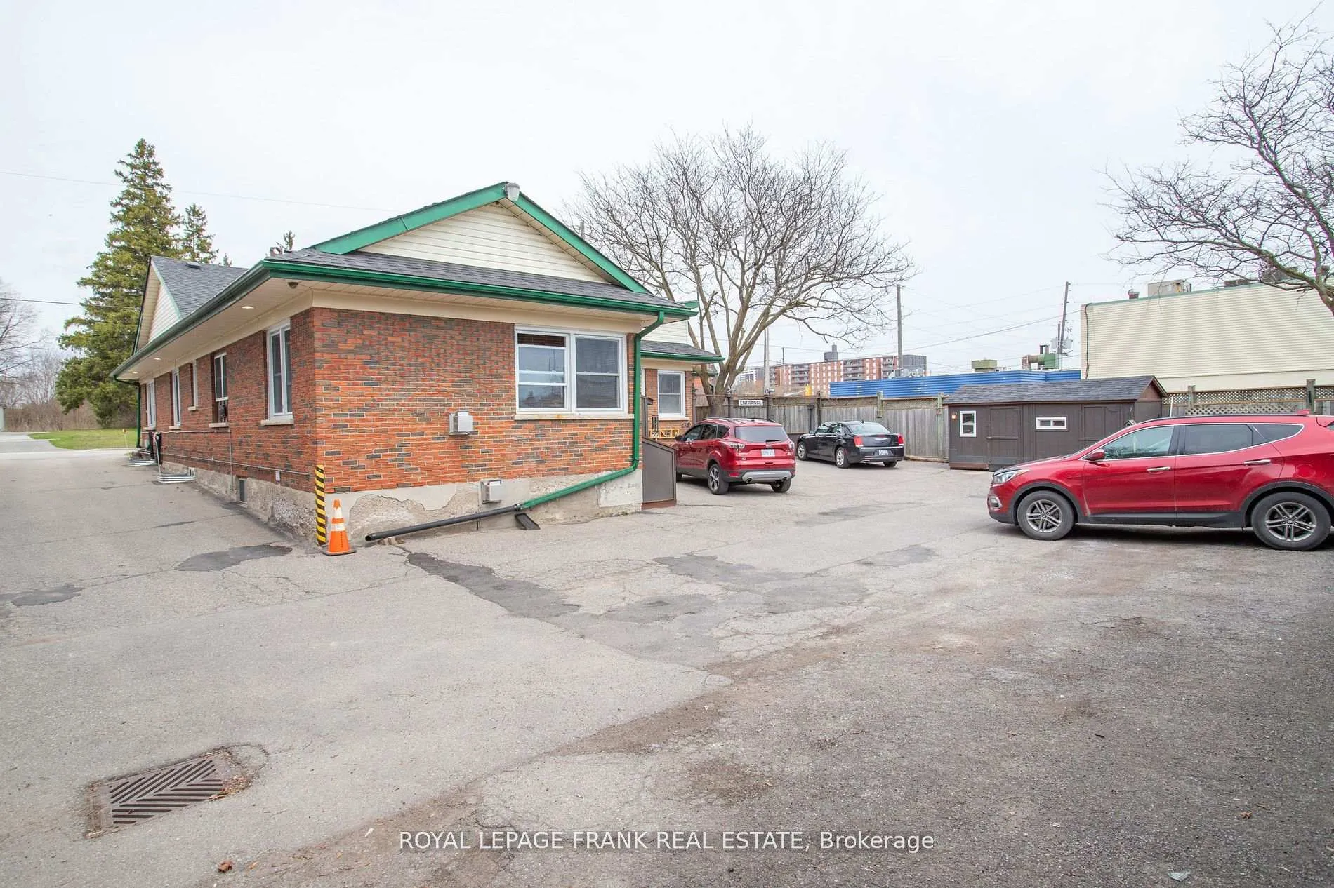 Photo 2 of Unit B, 21 Beatrice Street, Oshawa, Centennial — HOMEH