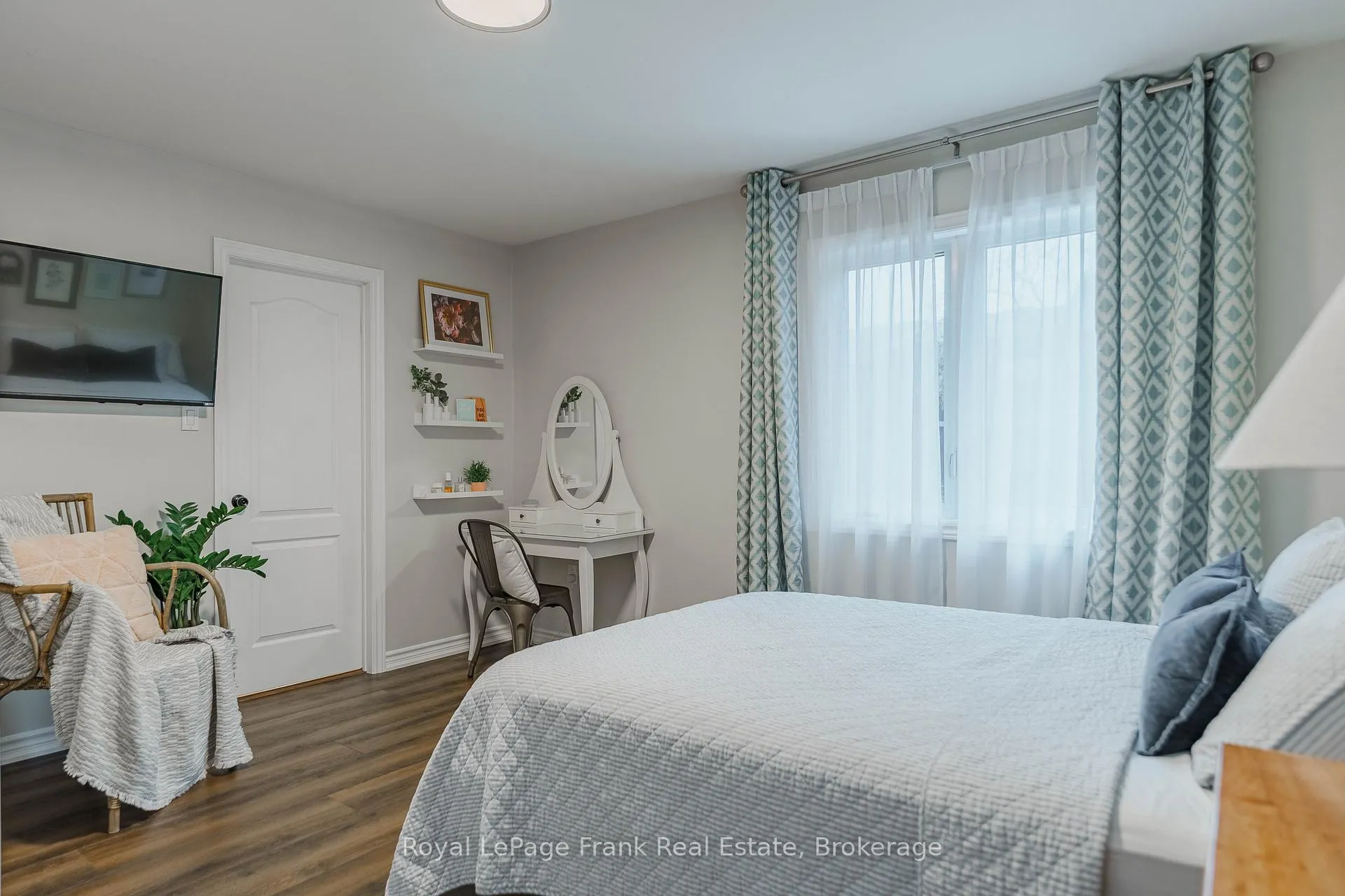 Photo 13 of 9 Michael Cummings Court, Uxbridge — HOMEH