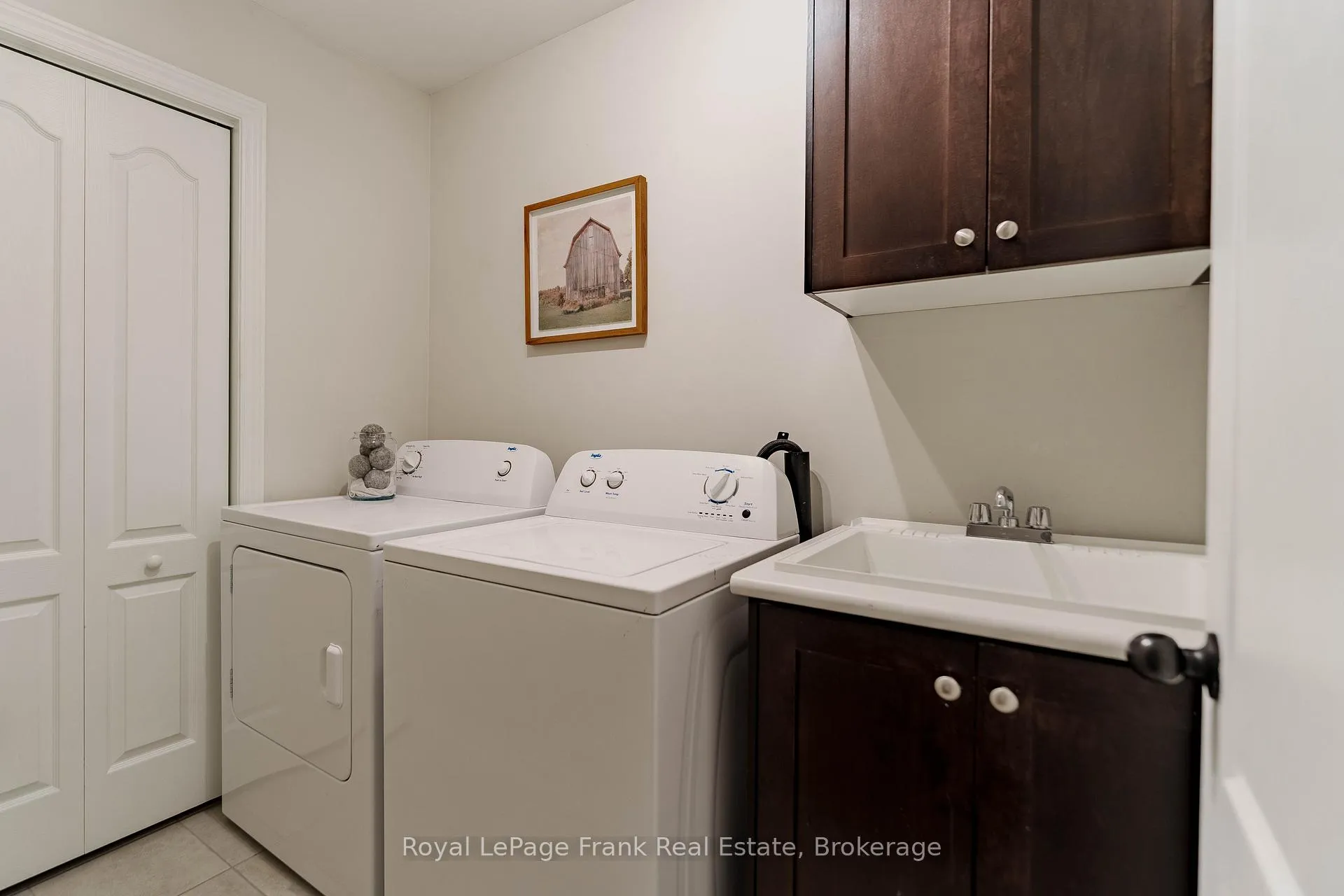 Photo 16 of 9 Michael Cummings Court, Uxbridge — HOMEH