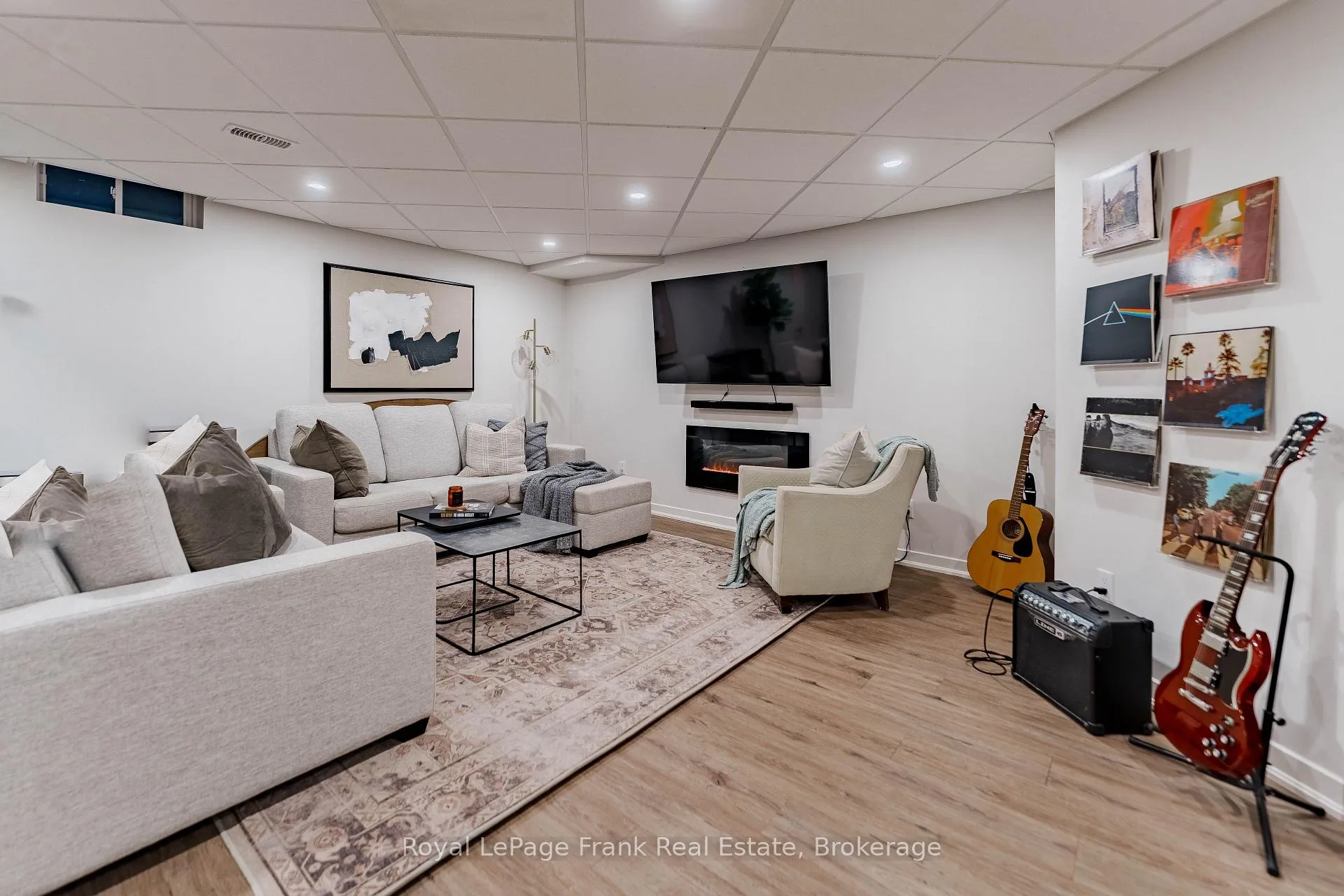 Photo 17 of 9 Michael Cummings Court, Uxbridge — HOMEH