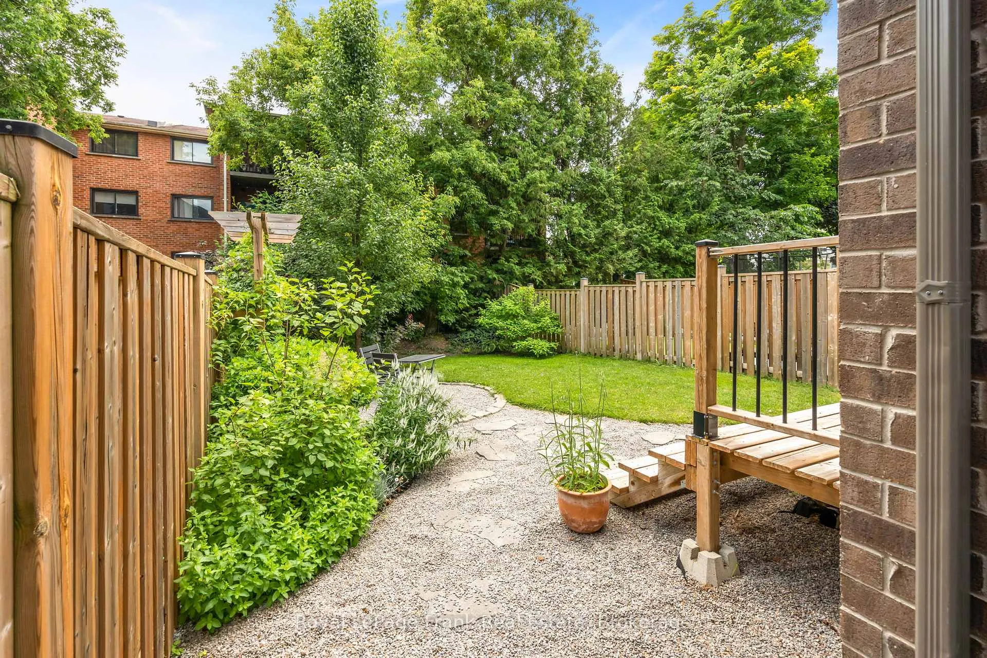 Photo 22 of 9 Michael Cummings Court, Uxbridge — HOMEH