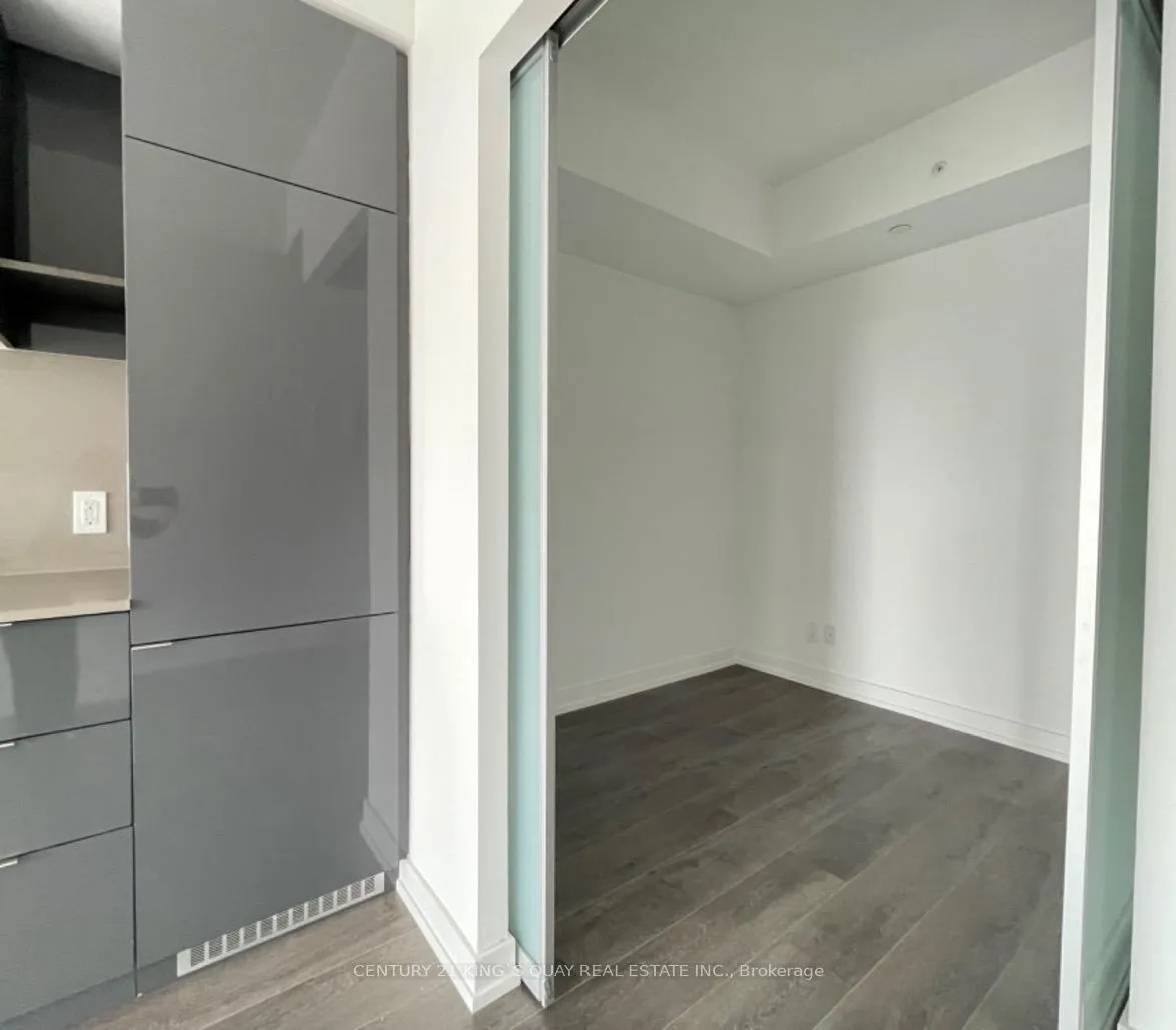 Photo 8 of Unit 2013, 161 Roehampton Avenue, Toronto, Mount Pleasant West — HOMEH