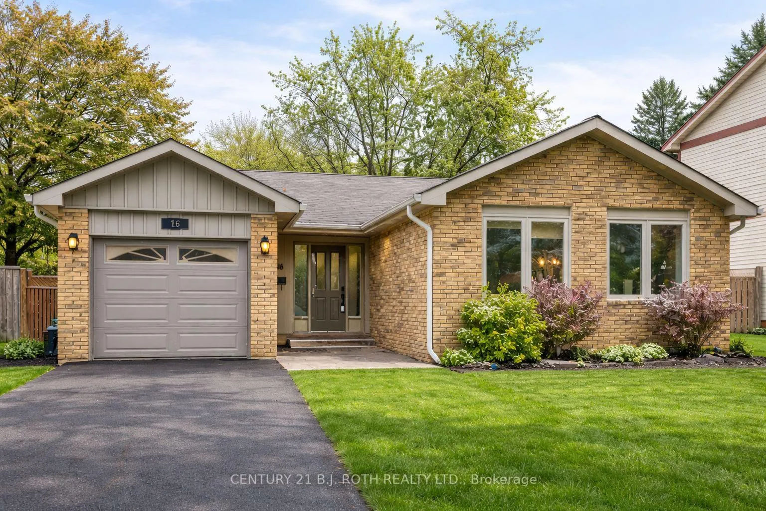 Photo 1 of 16 Gloria Street, Barrie, Sunnidale — HOMEH