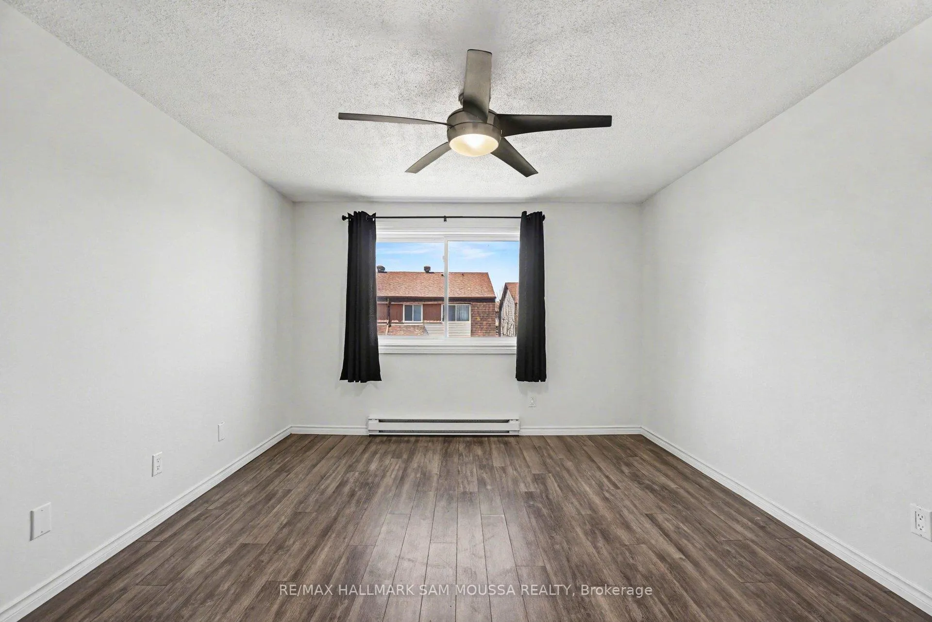 Photo 19 of 28C Woodvale Green, Ottawa, Craig Henry/Woodvale — HOMEH