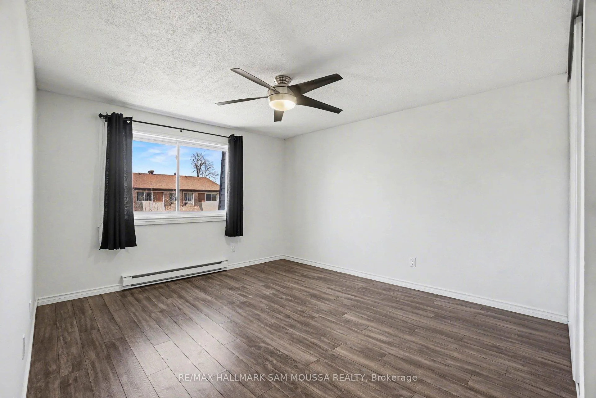 Photo 20 of 28C Woodvale Green, Ottawa, Craig Henry/Woodvale — HOMEH