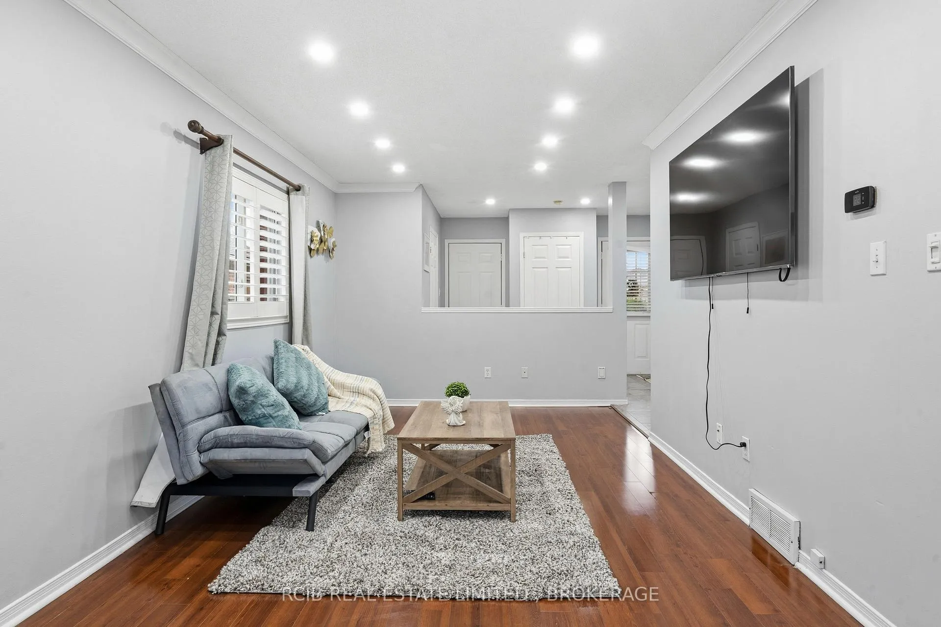 Photo 8 of 1337 Reardon Boulevard, London, South U — HOMEH
