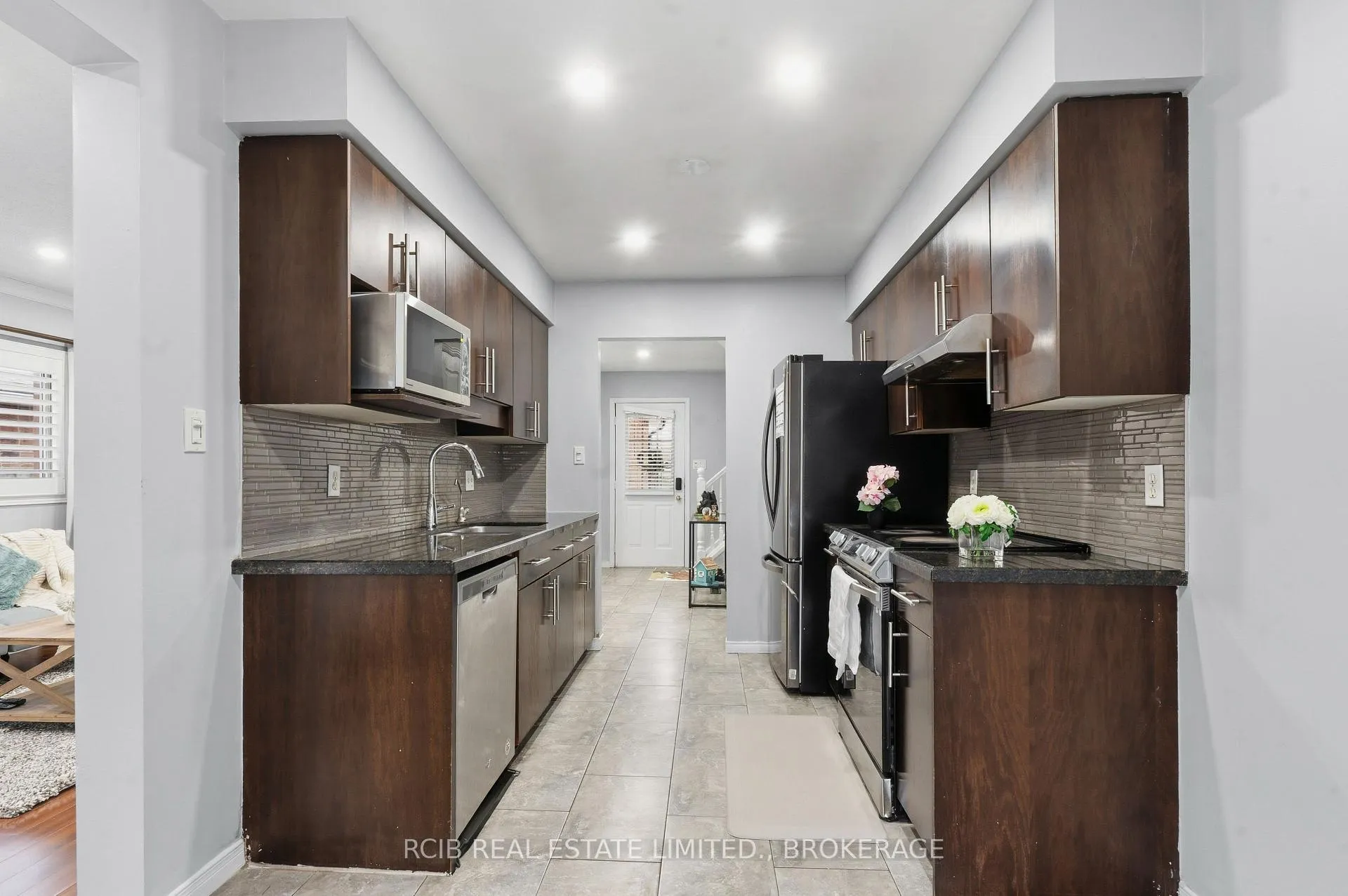 Photo 10 of 1337 Reardon Boulevard, London, South U — HOMEH