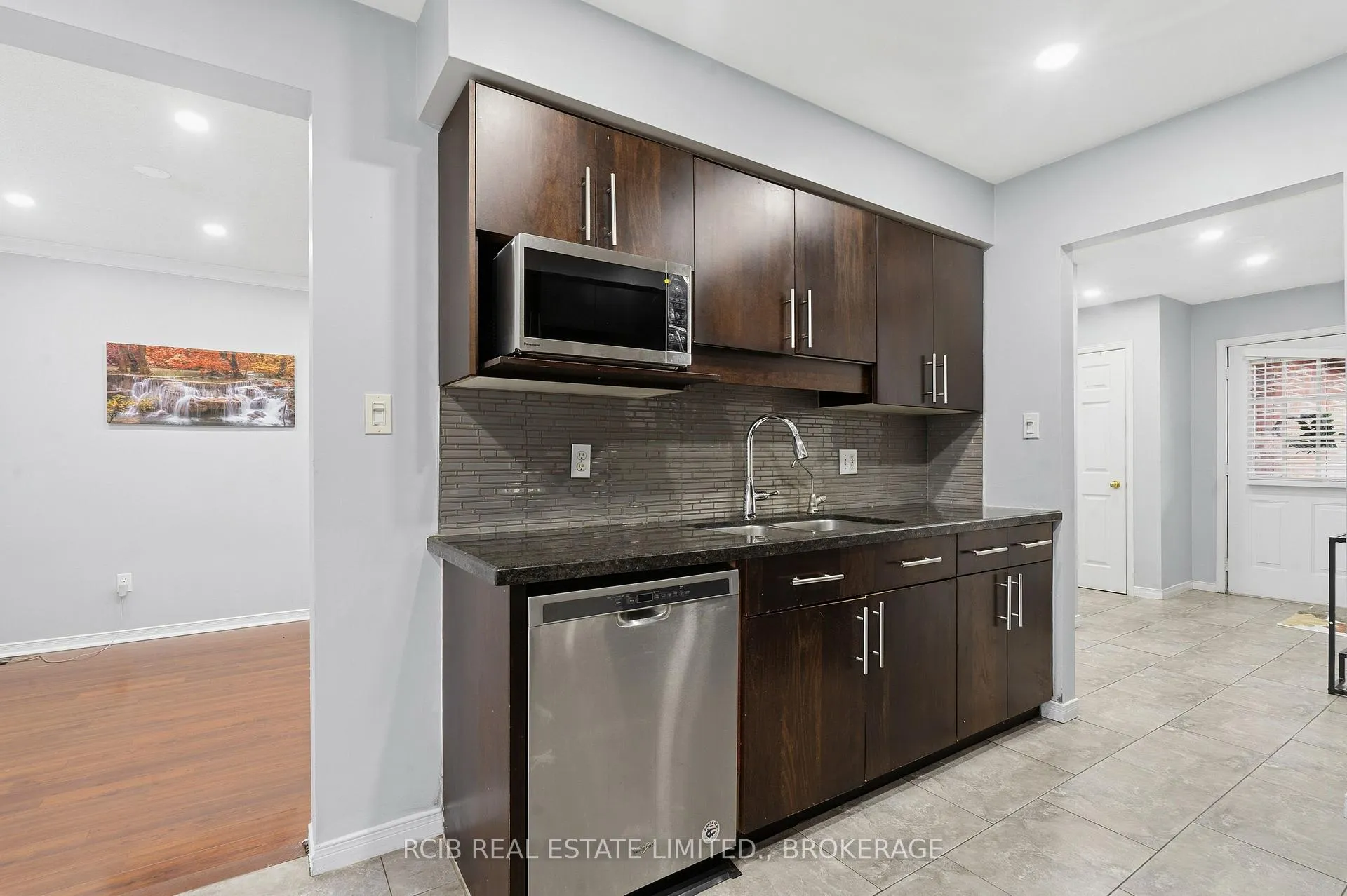 Photo 12 of 1337 Reardon Boulevard, London, South U — HOMEH