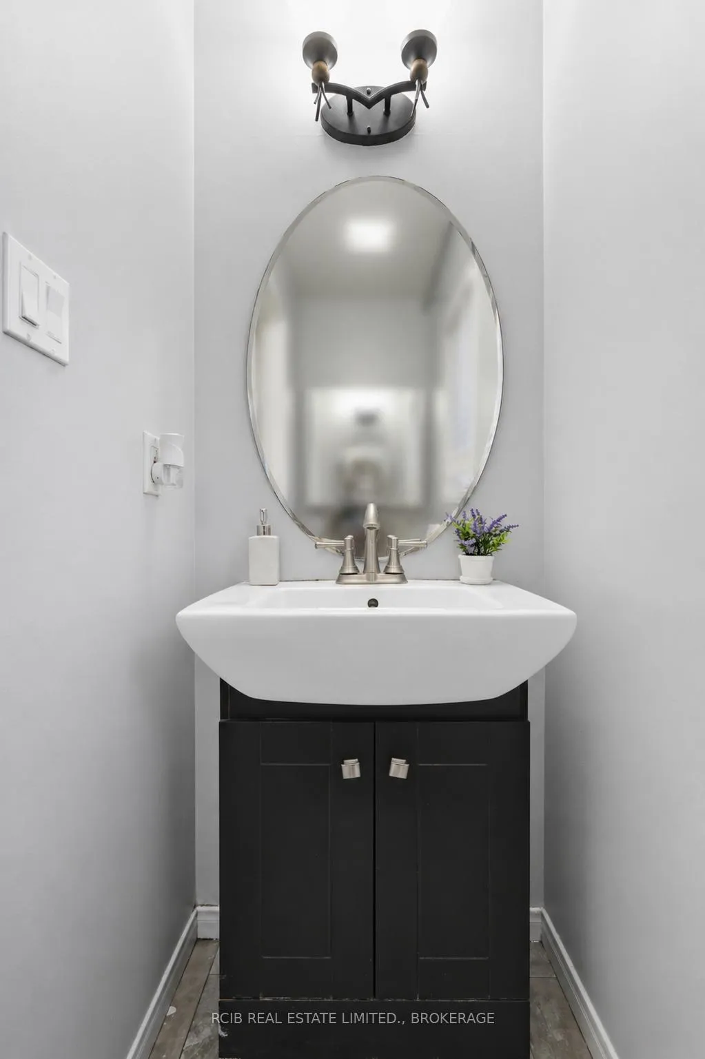 Photo 18 of 1337 Reardon Boulevard, London, South U — HOMEH