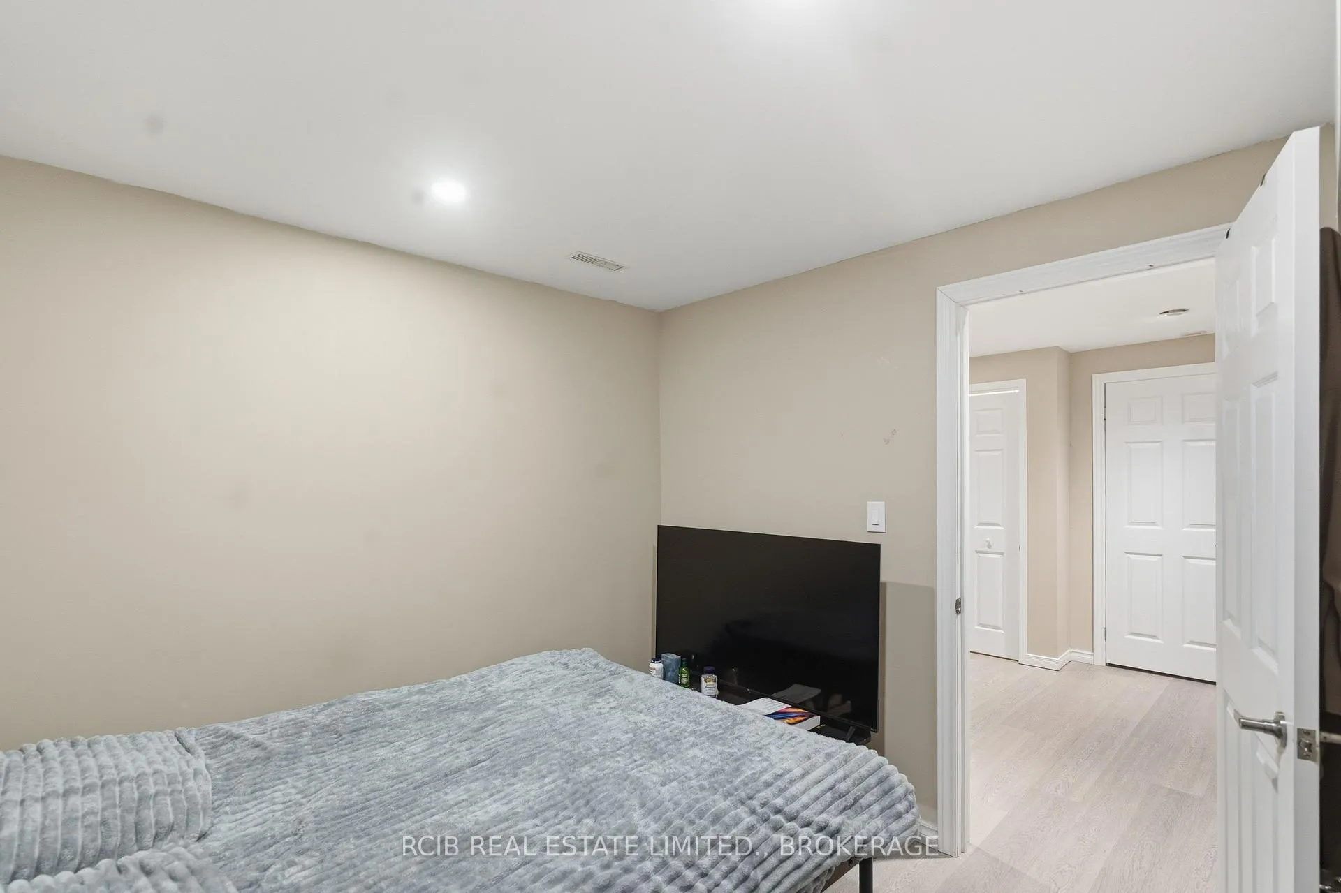 Photo 41 of 1337 Reardon Boulevard, London, South U — HOMEH