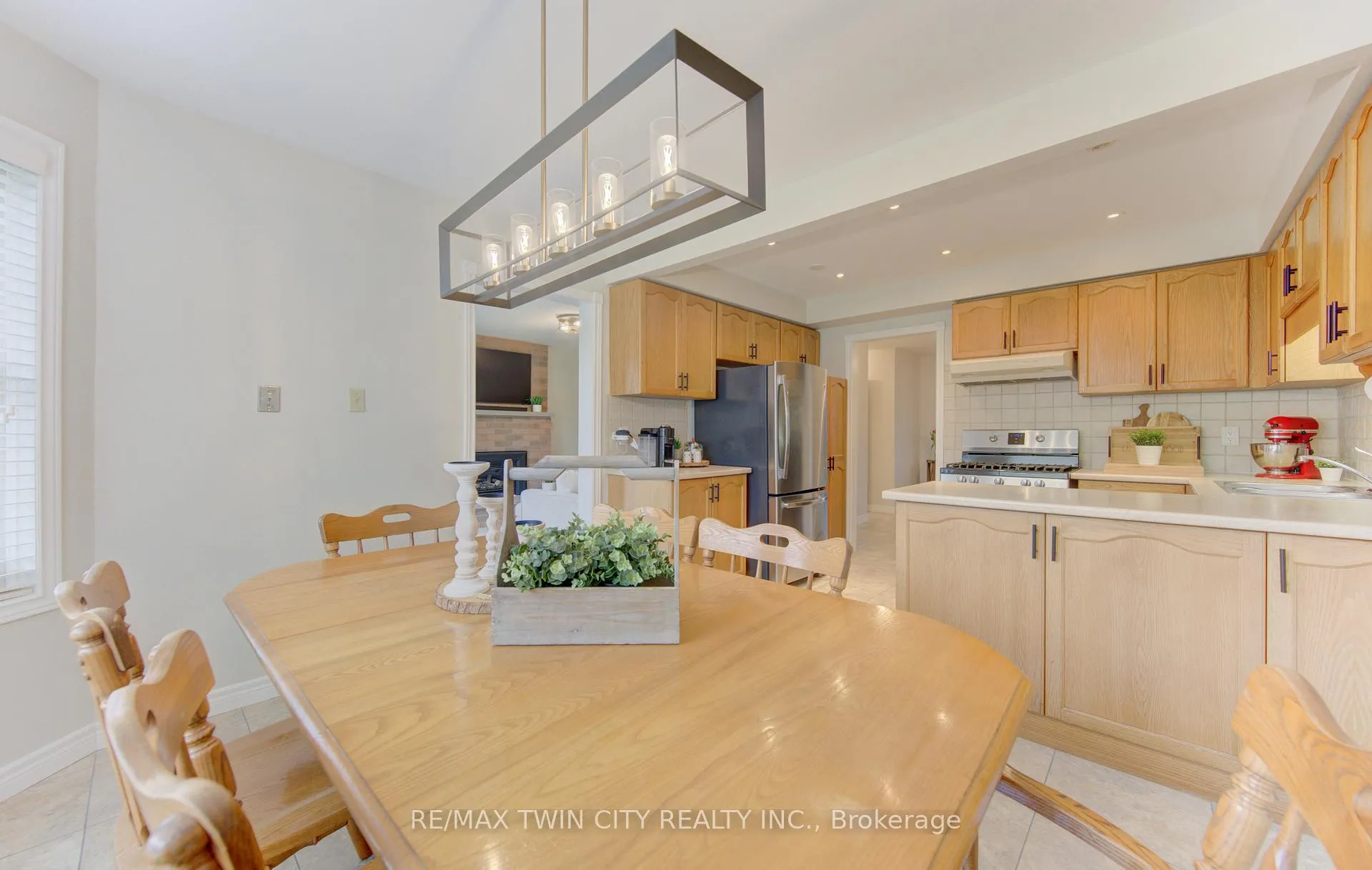 Photo 13 of 159 Burnett Avenue, Cambridge — HOMEH