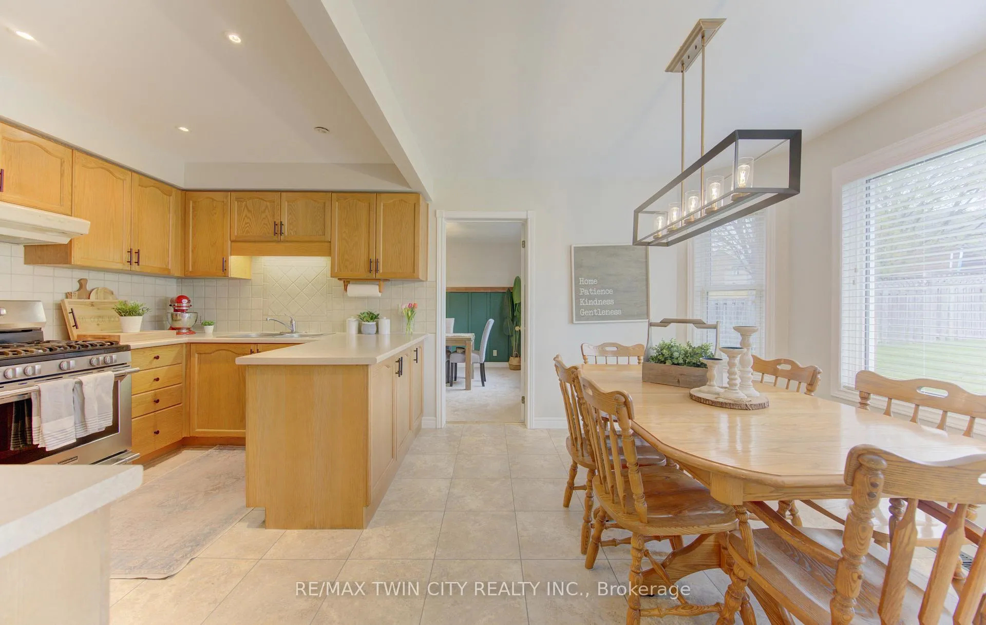Photo 16 of 159 Burnett Avenue, Cambridge — HOMEH