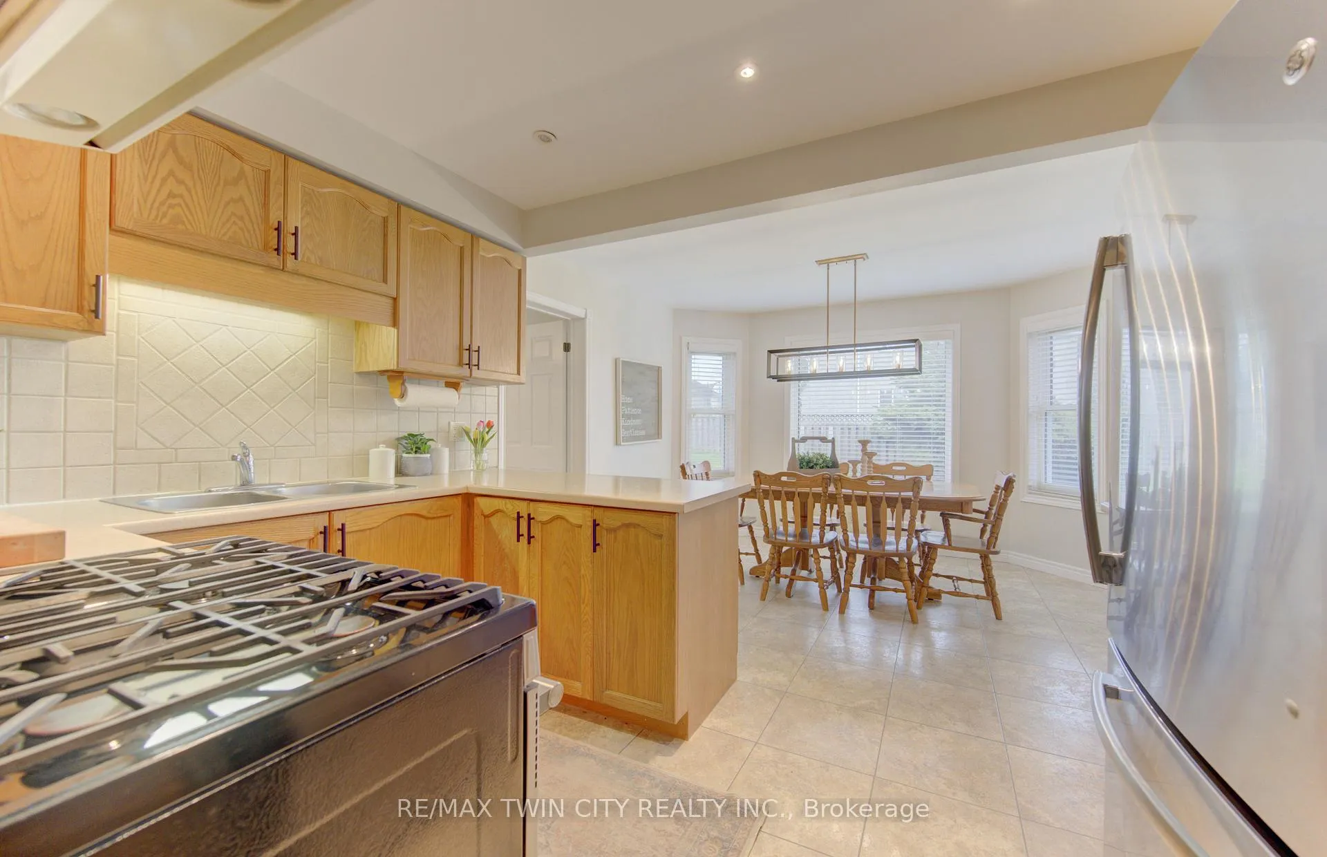 Photo 17 of 159 Burnett Avenue, Cambridge — HOMEH