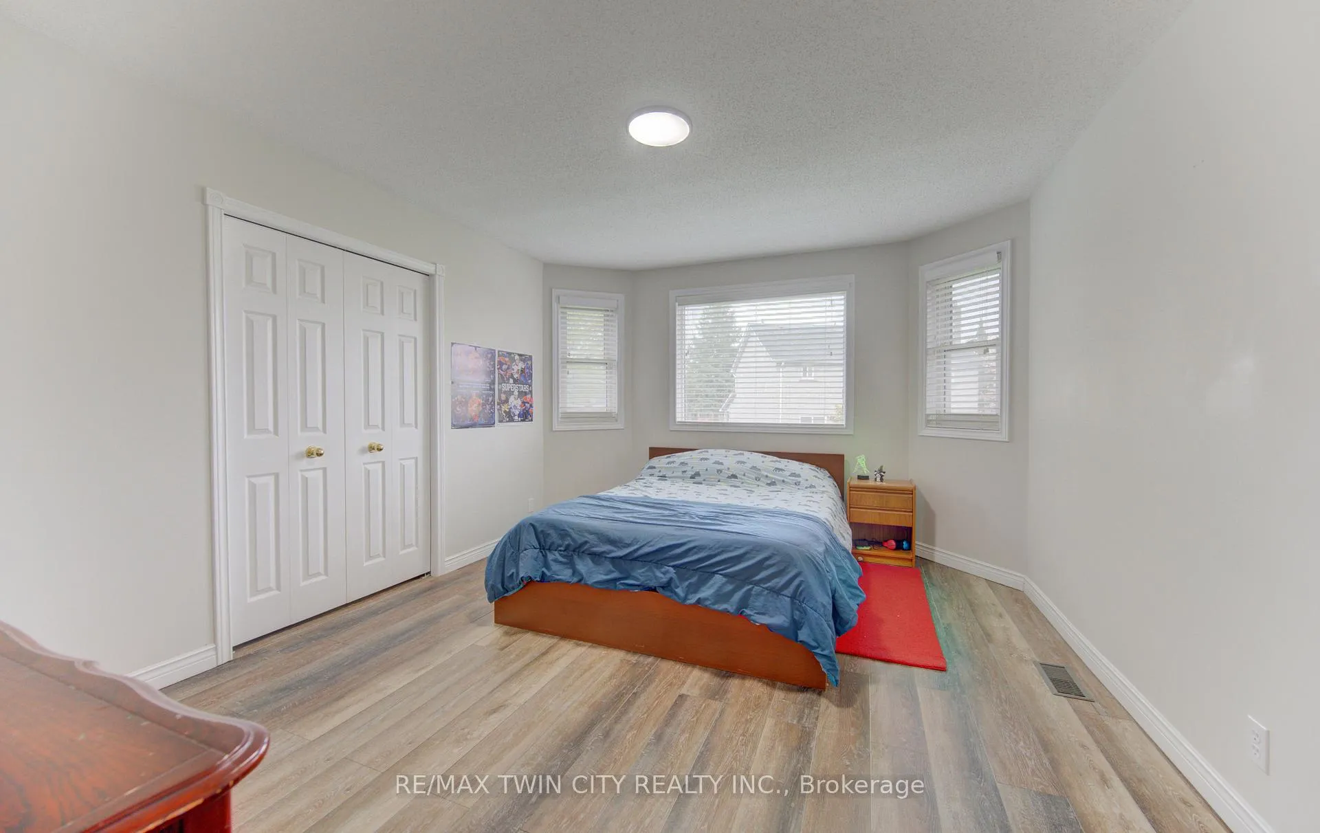 Photo 25 of 159 Burnett Avenue, Cambridge — HOMEH
