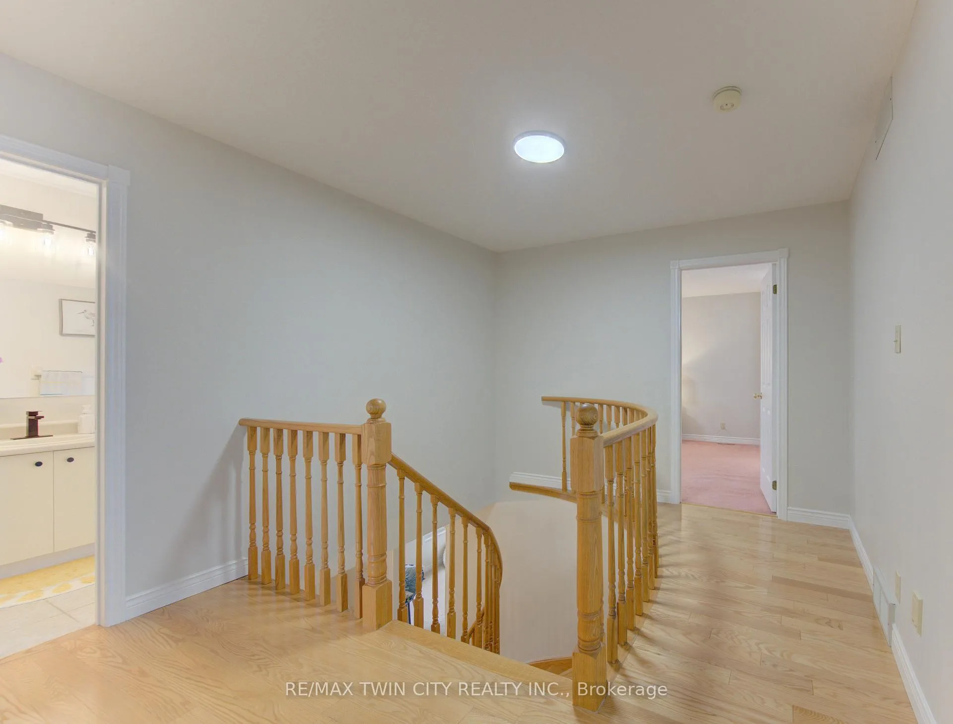 Photo 27 of 159 Burnett Avenue, Cambridge — HOMEH